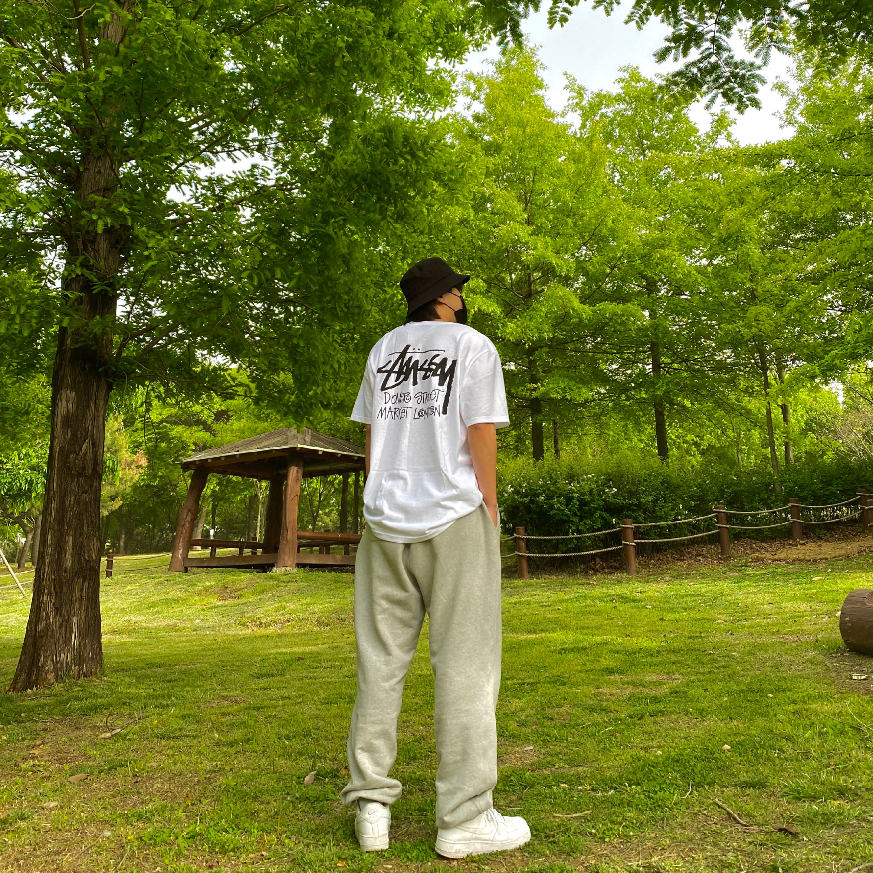 Stussy Stock DSM London T-Shirt White 착용 스타일