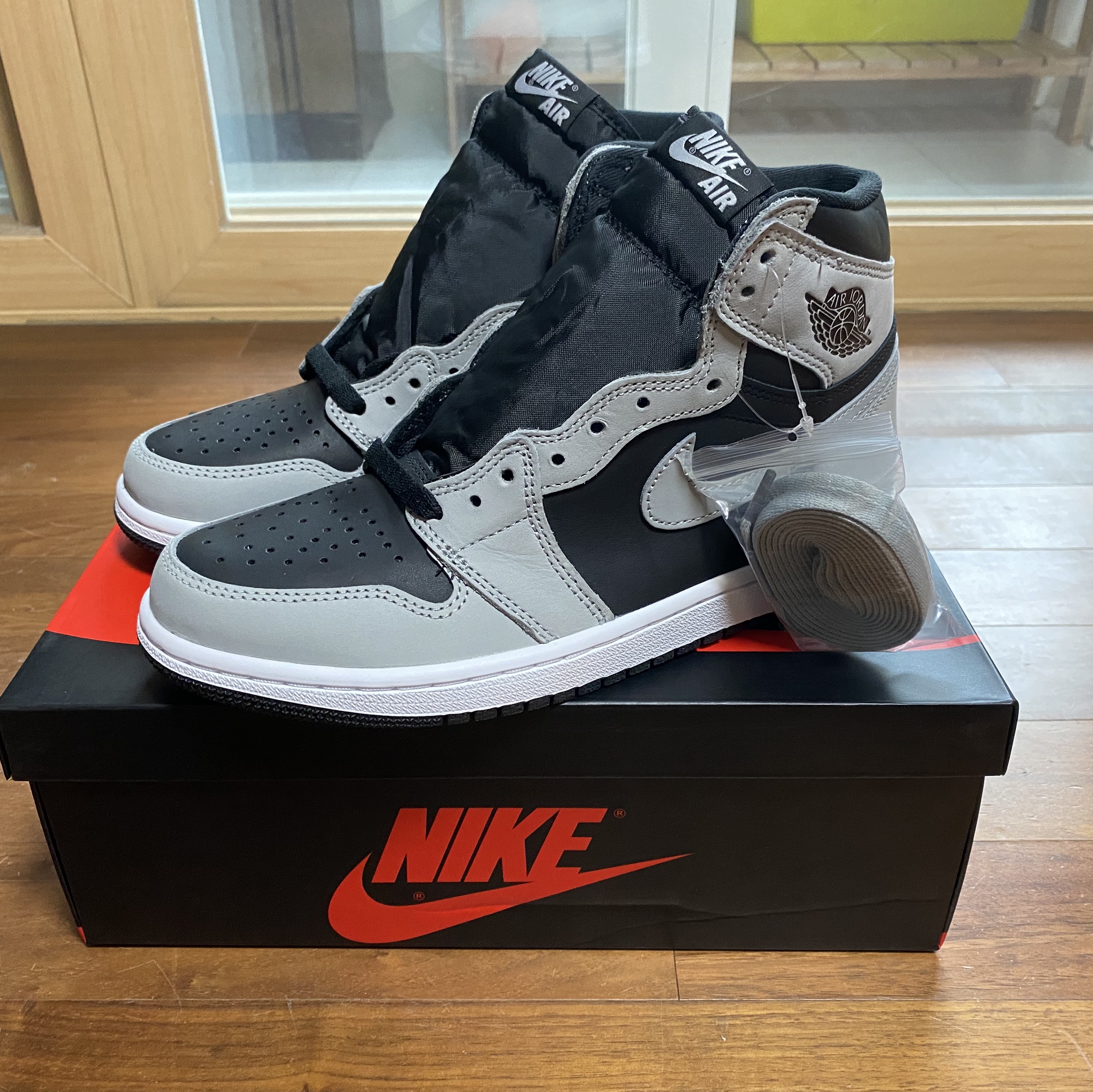 Jordan 1 Retro High OG Shadow 2.0 착용 스타일 - 2