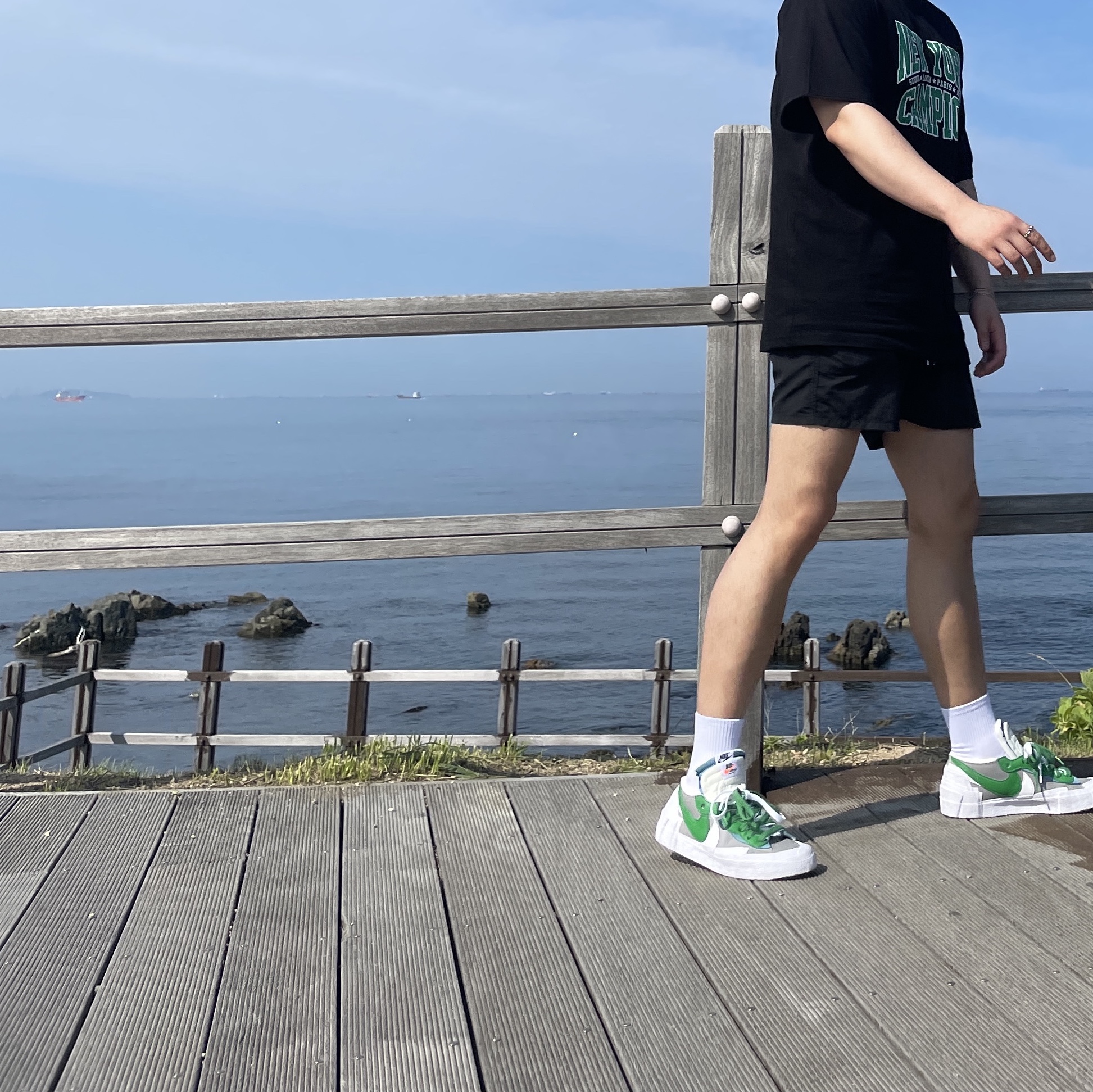 Nike x Sacai Blazer Low Classic Green 착용 스타일 - 2