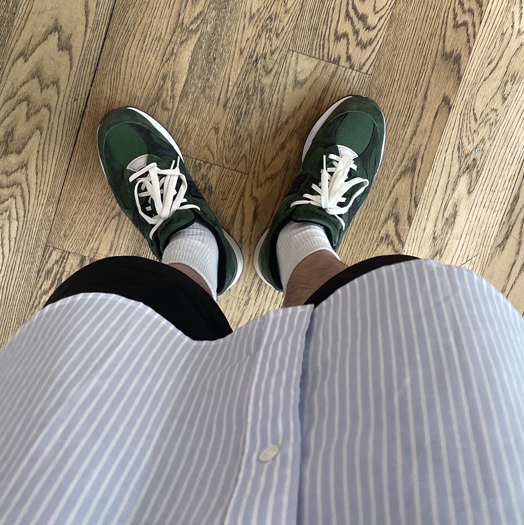 New Balance x JJJJound 992 Made in USA Mossy Green 착용 스타일 - 1