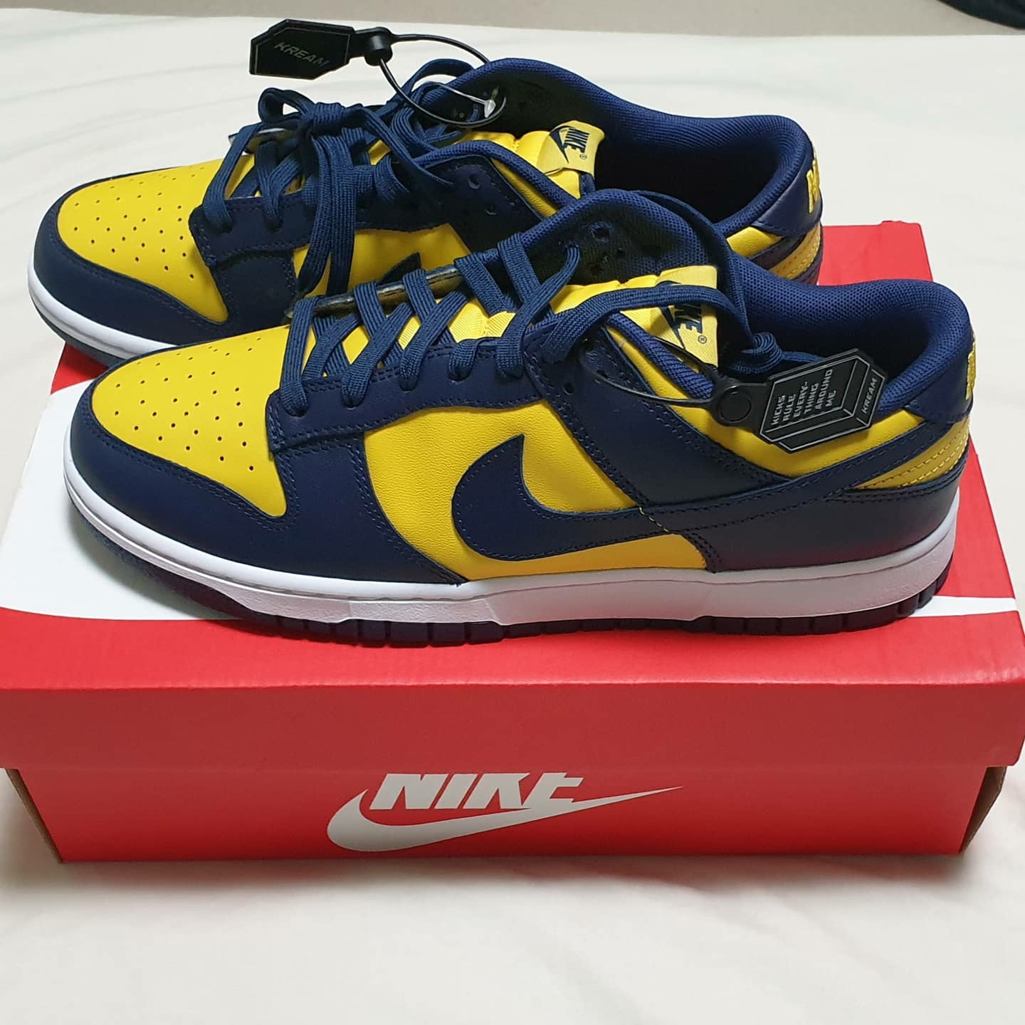 Nike Dunk Low Retro Varsity Maize 착용 스타일 - 2