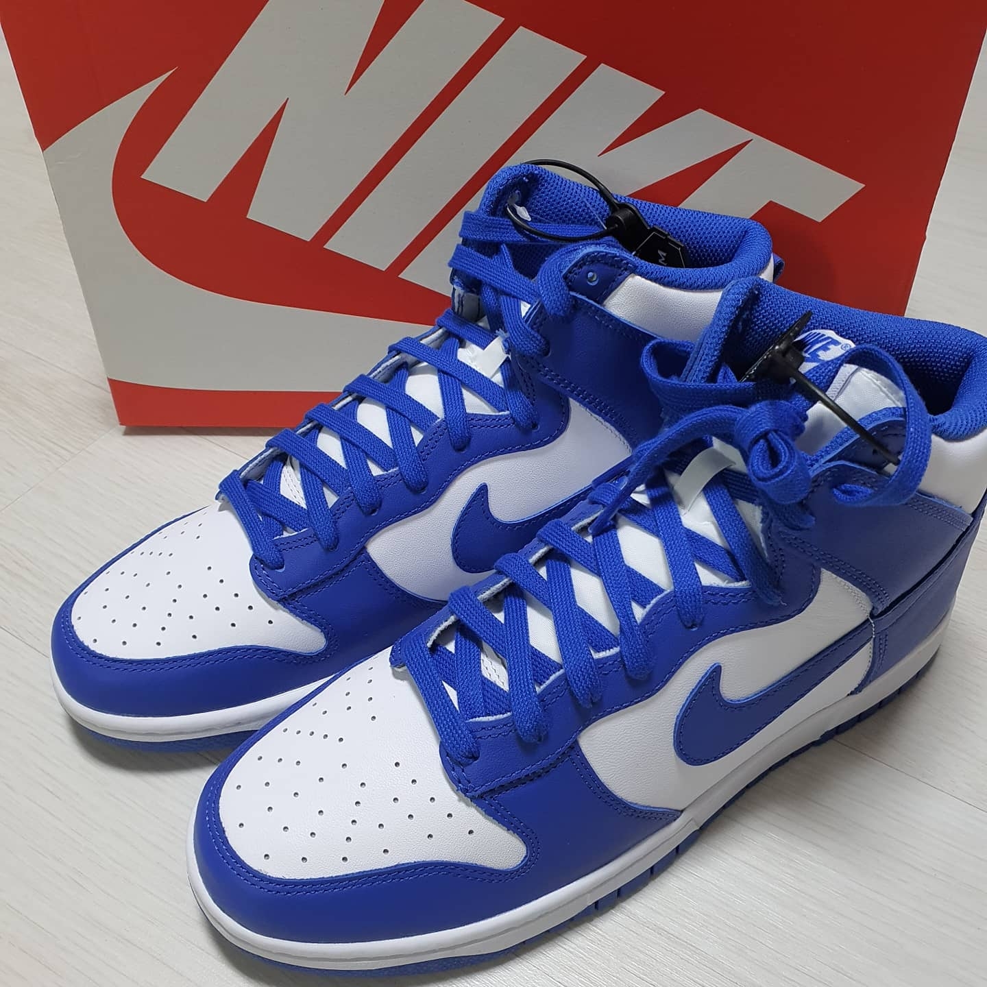 Nike Dunk High Retro Game Royal, Nike Dunk High Retro Orange Blaze 착용 스타일 - 2