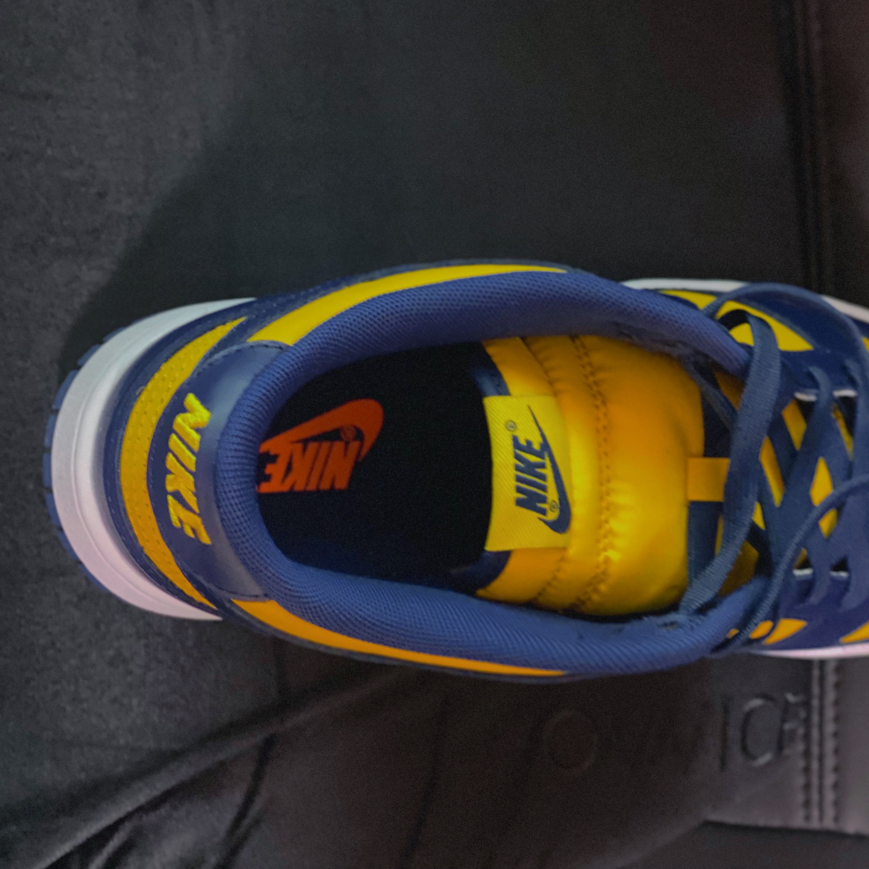 Nike Dunk Low Retro Varsity Maize 착용 스타일