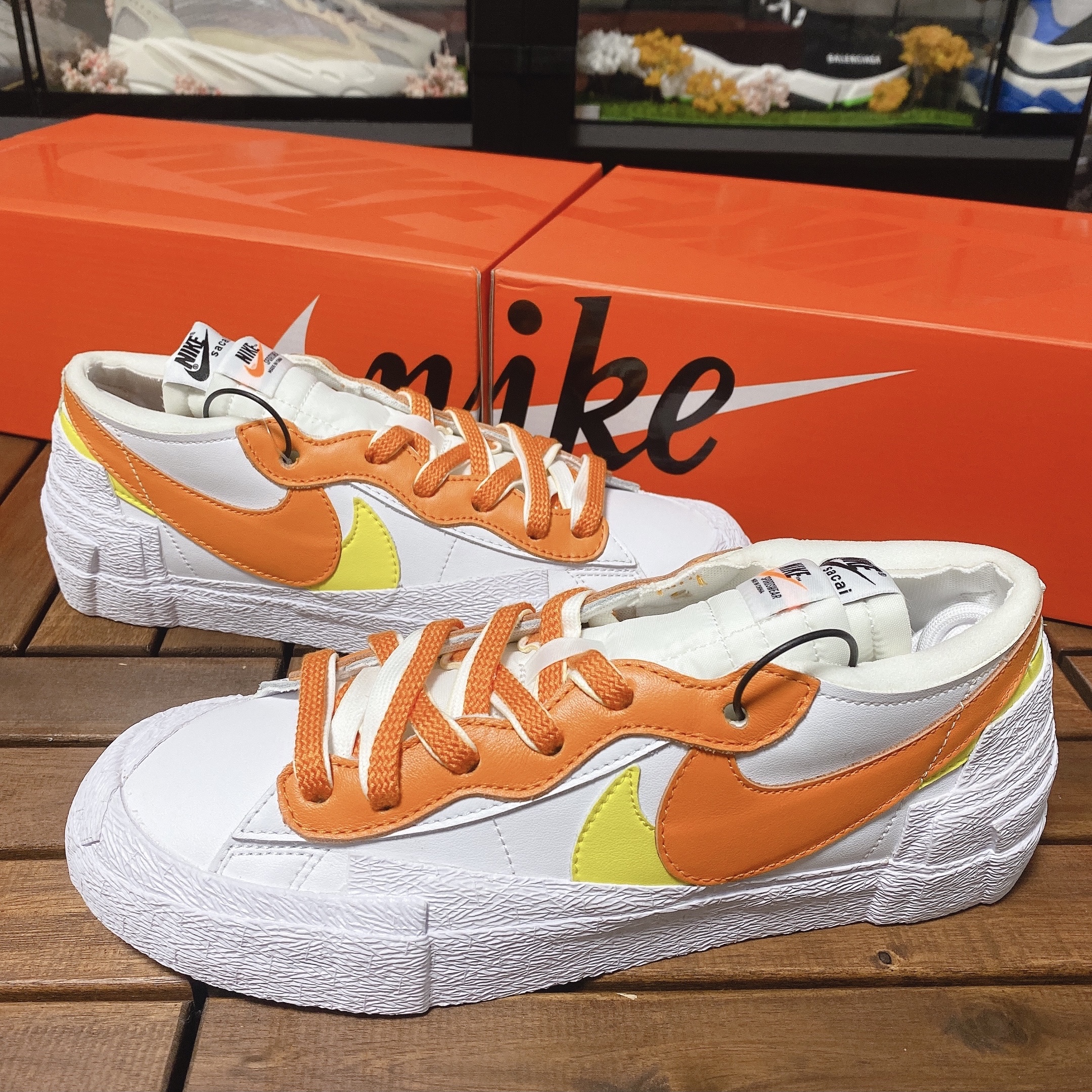 Nike x Sacai Blazer Low Magma Orange 착용 스타일 - 1