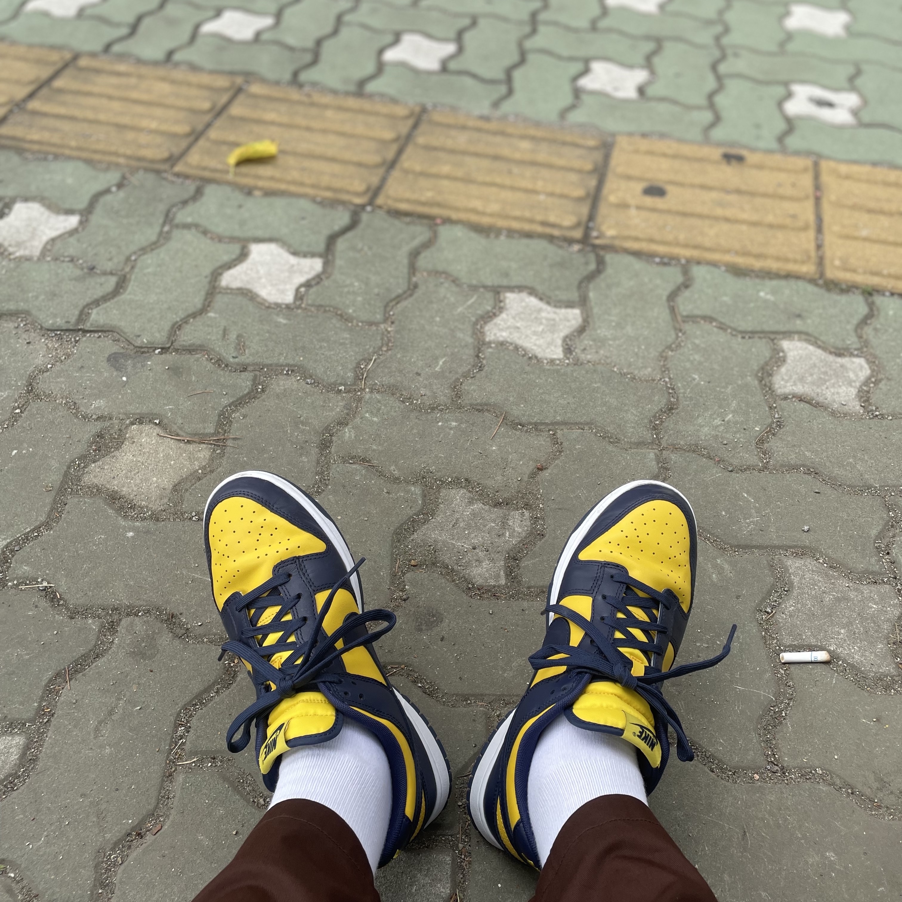 Nike Dunk Low Retro Varsity Maize 착용 스타일
