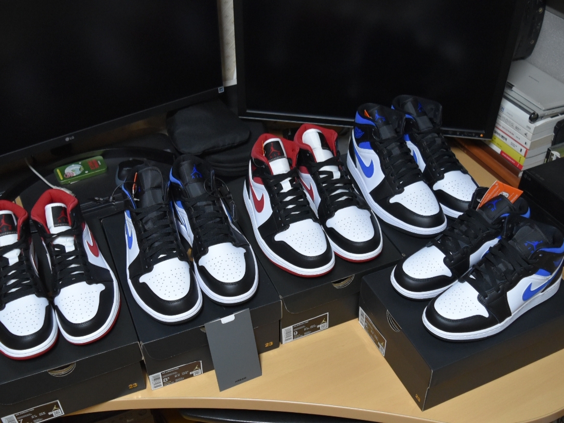 Jordan 1 Mid Gym Red Black White, Jordan 1 Mid Racer Blue 착용 스타일 - 4
