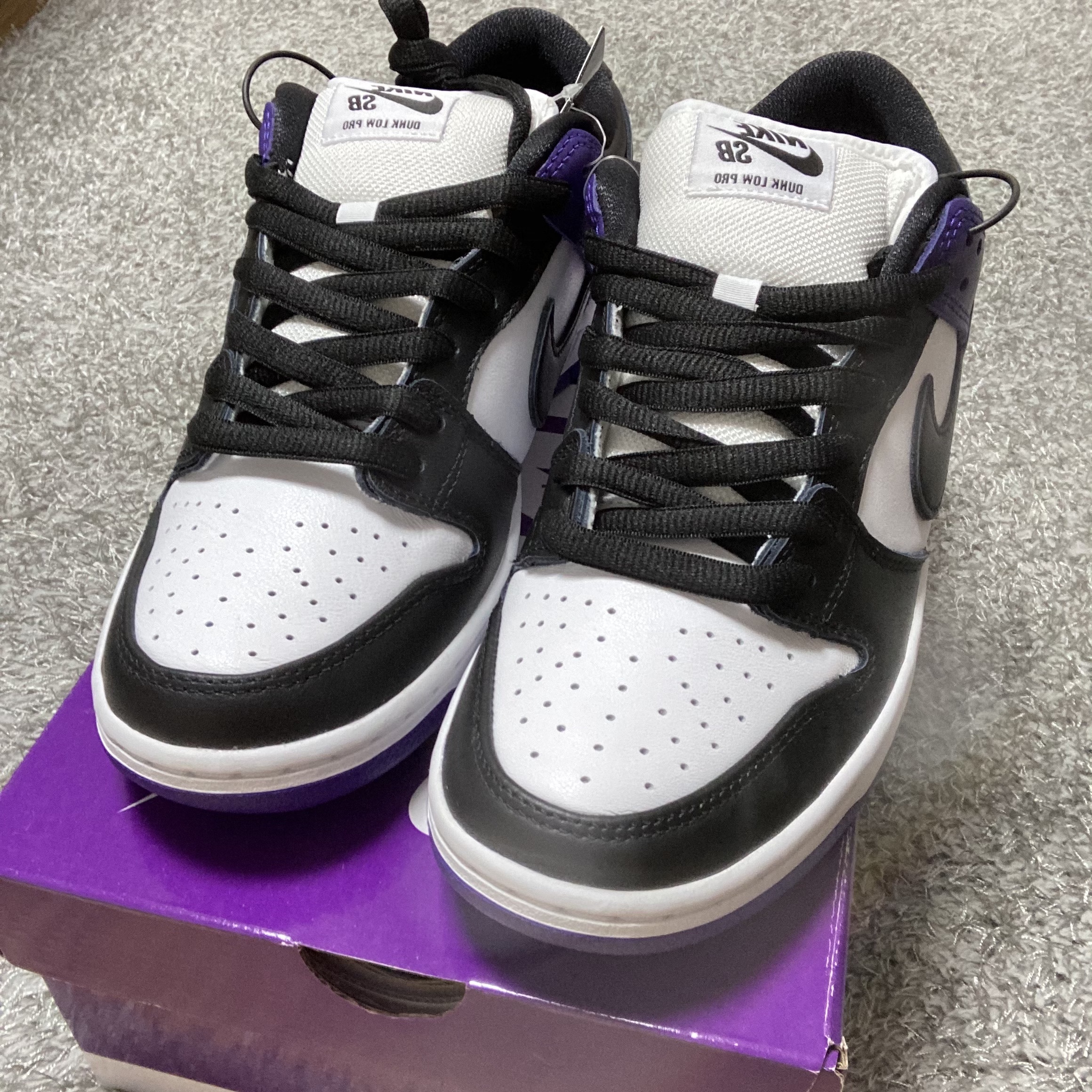 Nike SB Dunk Low Pro Court Purple 착용 스타일 - 1