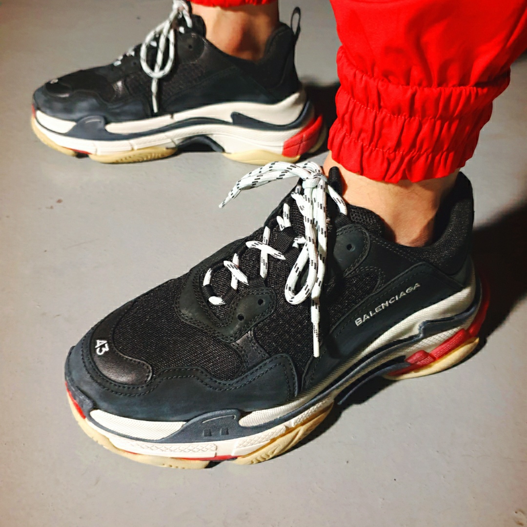 Balenciaga Triple S Trainer Black White Red 2018 착용 스타일 - 5