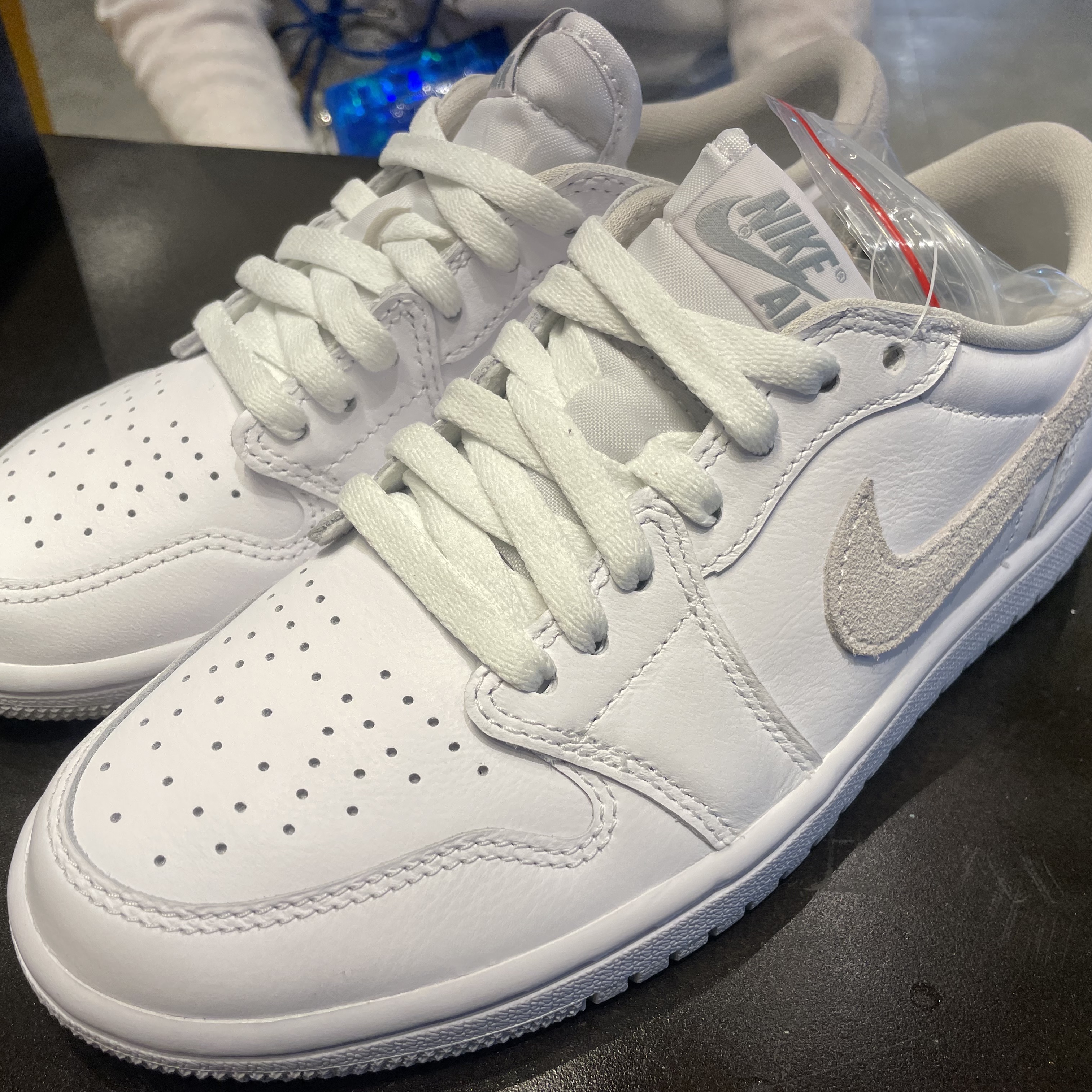 (W) Nike Dunk Low Green Glow, Nike x Sacai VaporWaffle Sesame and Blue Void 착용 스타일 - 3