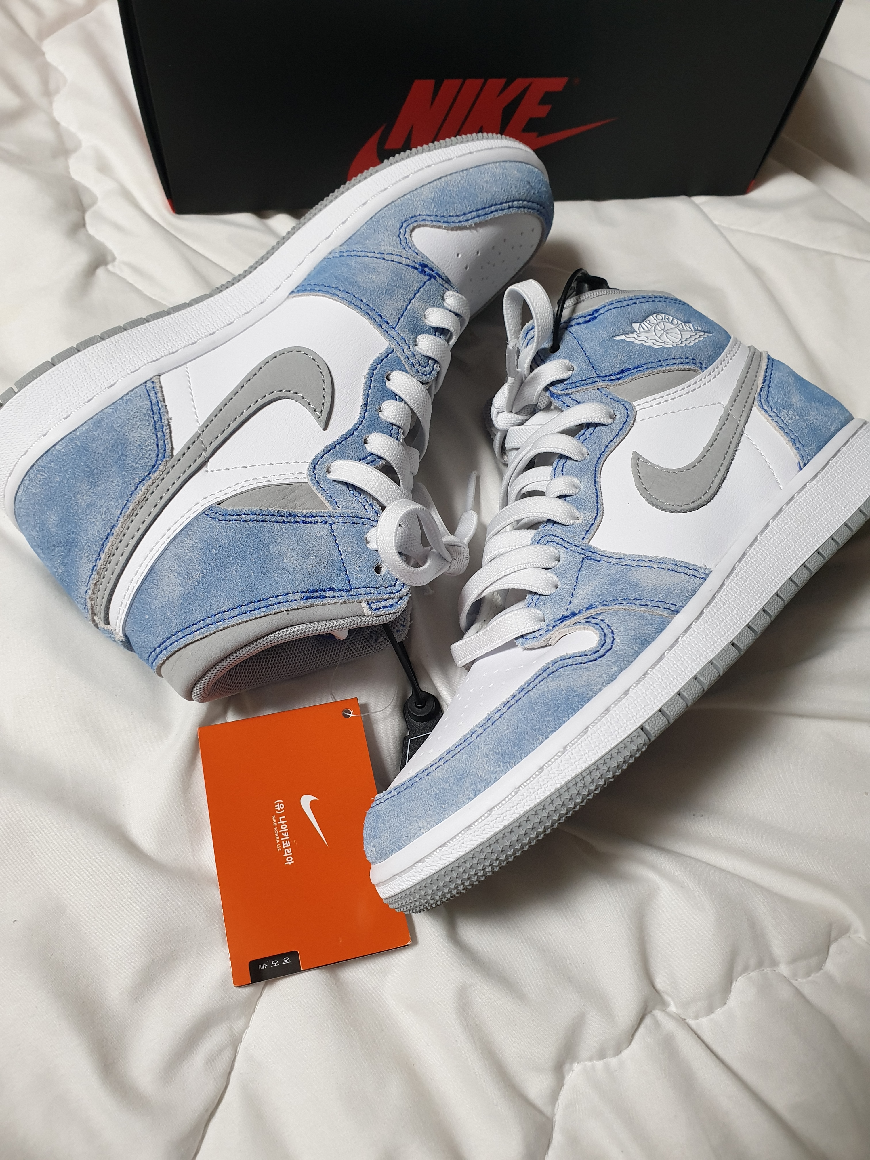 Jordan 1 Retro High OG Hyper Royal, (GS) Jordan 1 Retro High OG Hyper Royal 착용 스타일 - 1