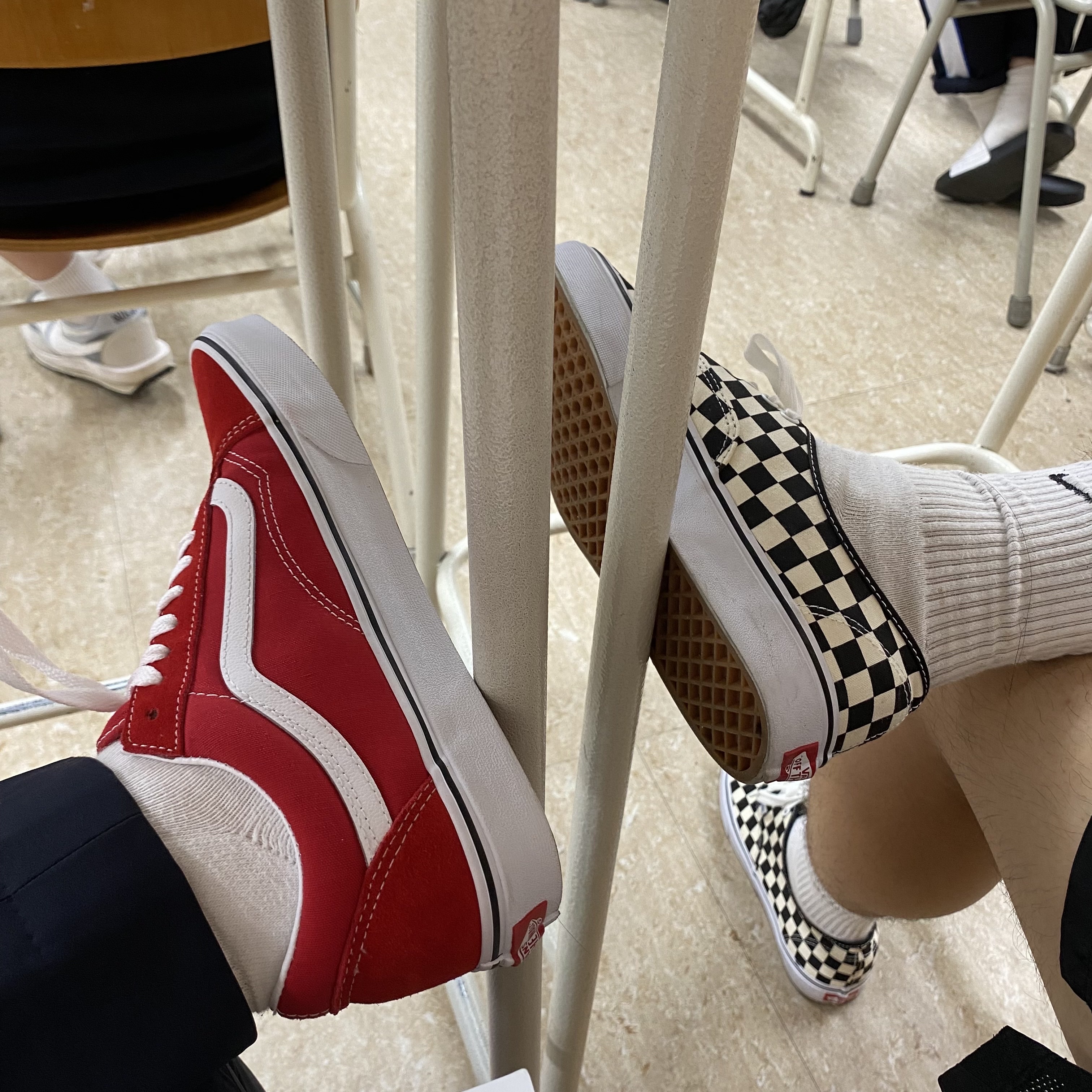 Vans Old Skool Racing Red 착용 스타일 - 2