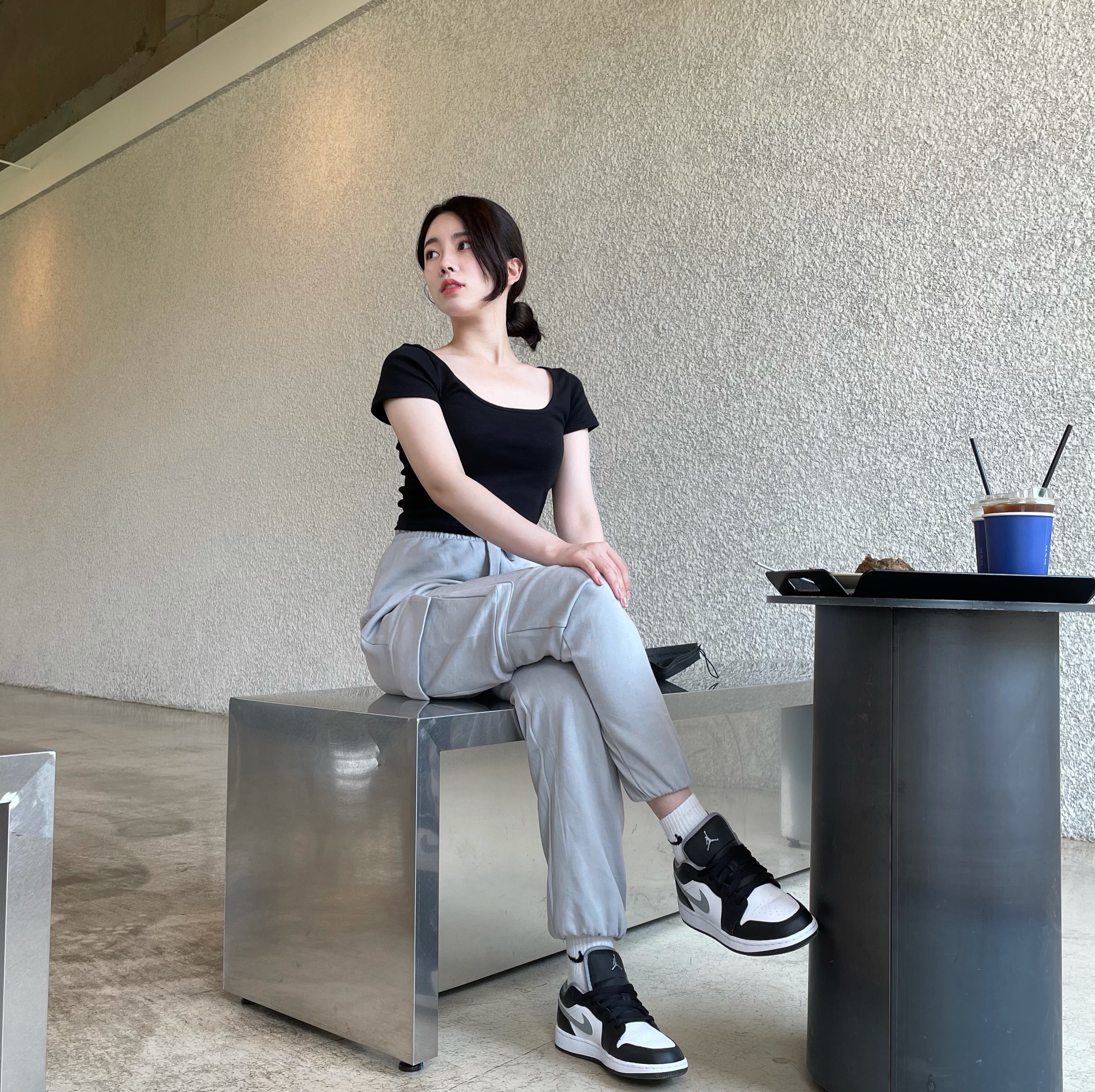(GS) Jordan 1 Low Black Particle Grey 착용 스타일