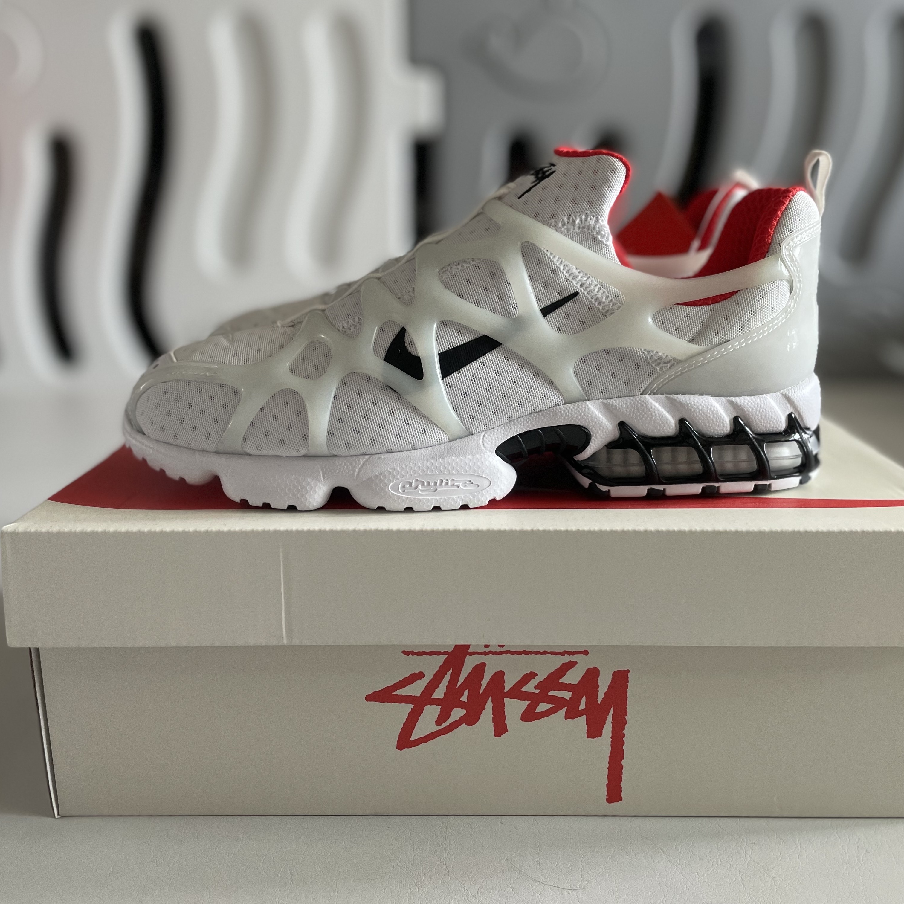 Nike x Stussy Air Zoom Spiridon Kukini White 착용 스타일 - 1