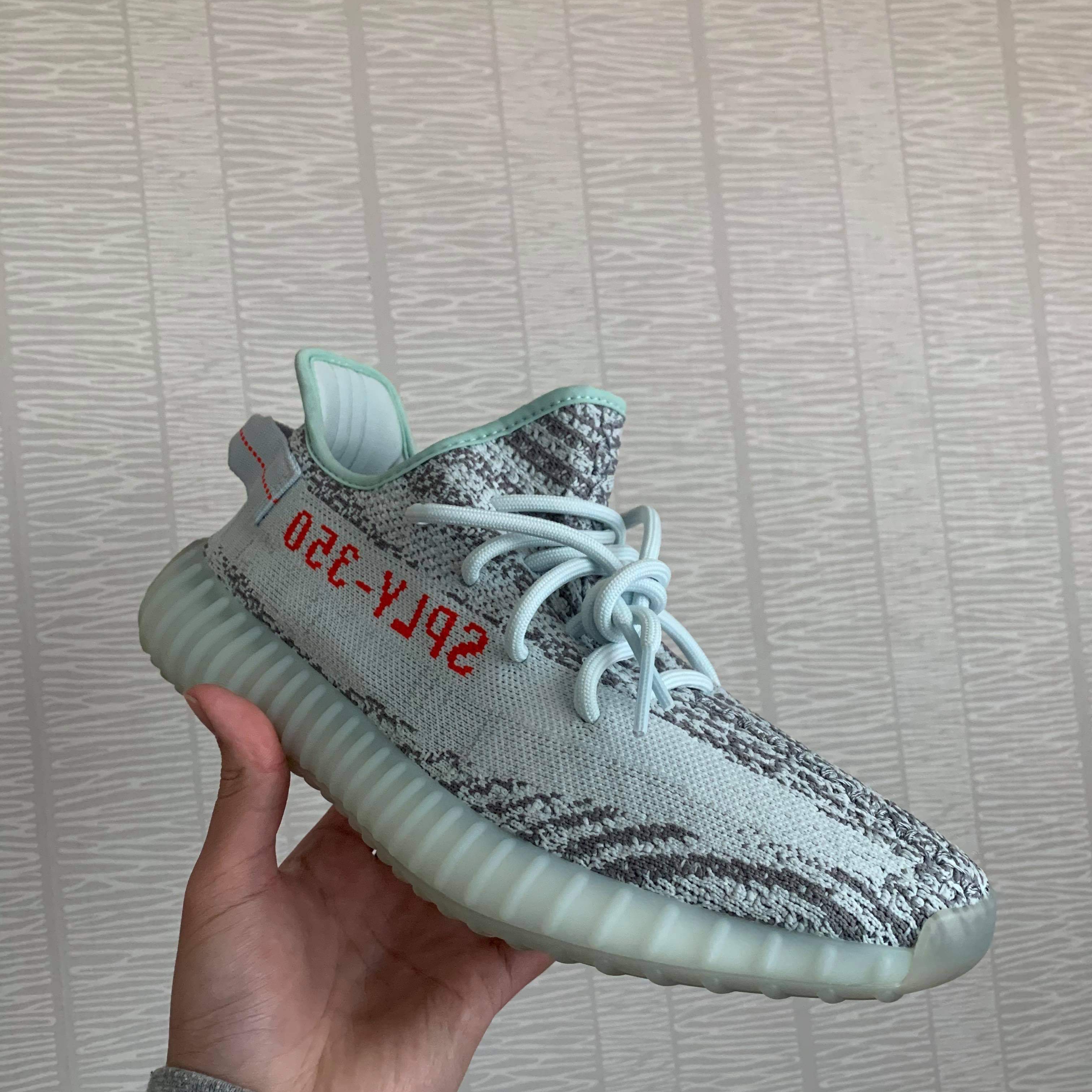 Adidas Yeezy Boost 350 V2 Blue Tint 2017 착용 스타일