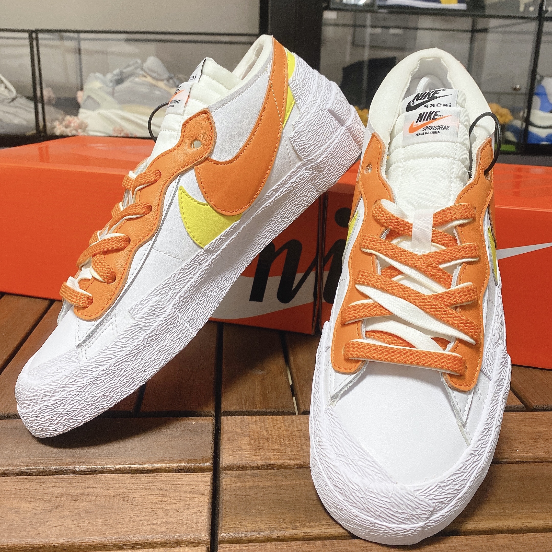 Nike x Sacai Blazer Low Magma Orange 착용 스타일 - 3