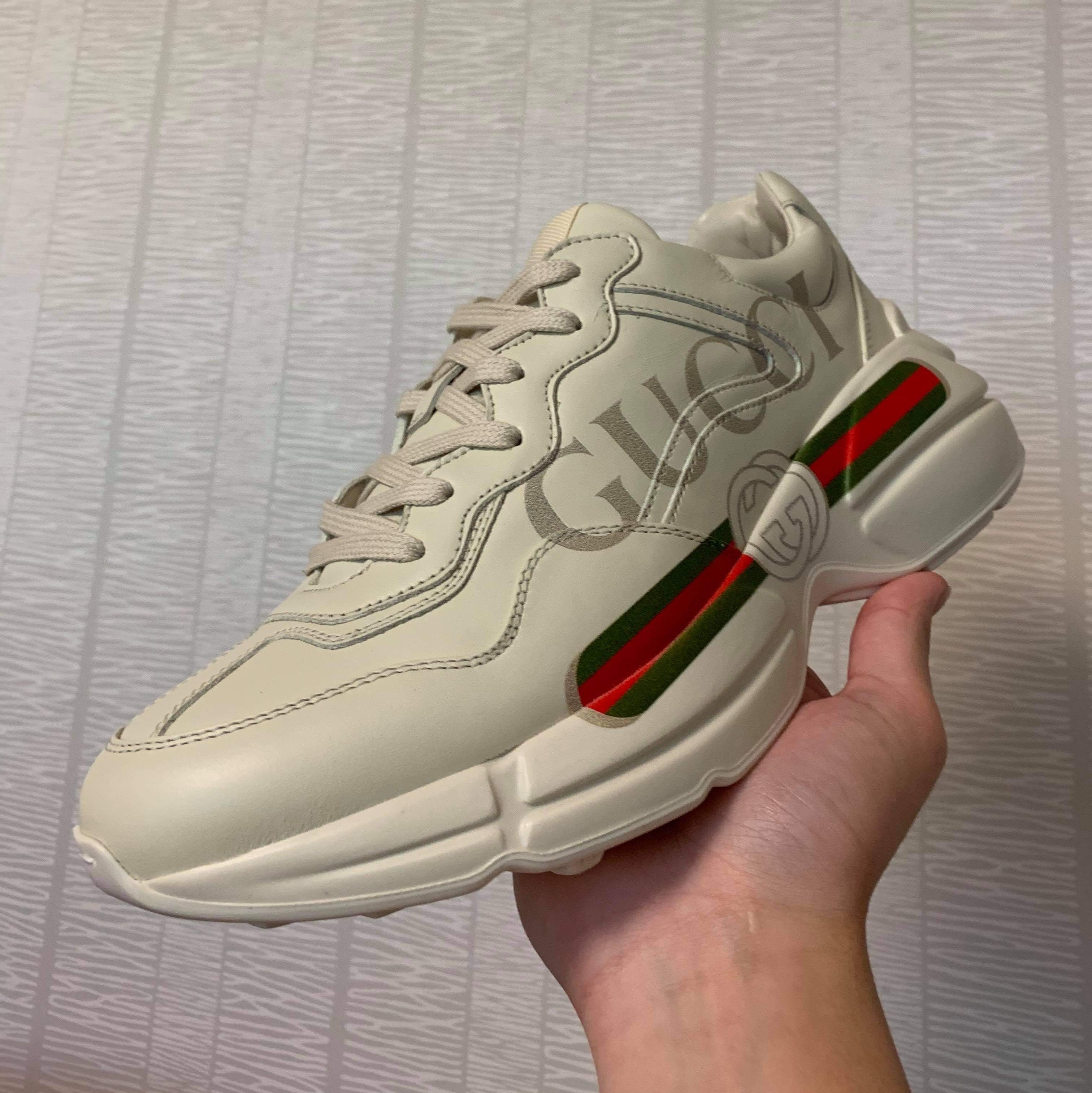 Gucci Rhyton Leather Sneakers Logo 착용 스타일 - 1
