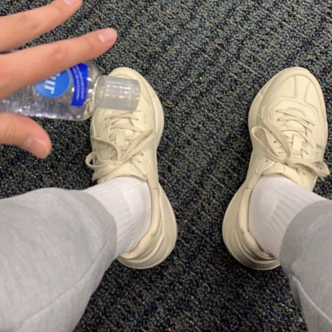 Gucci Rhyton Leather Sneakers Logo 착용 스타일 - 2