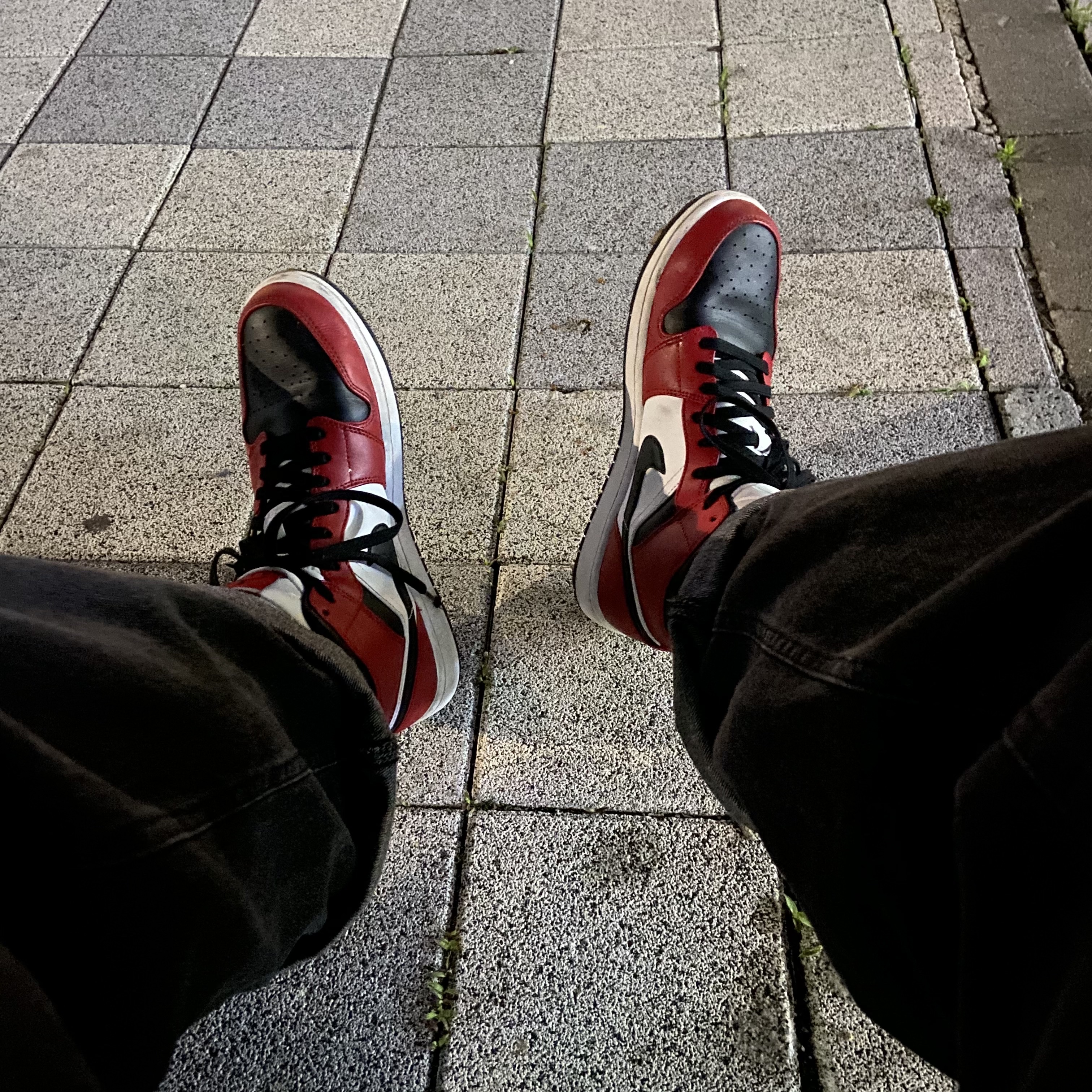 Jordan 1 Mid Chicago Black Toe 착용 스타일