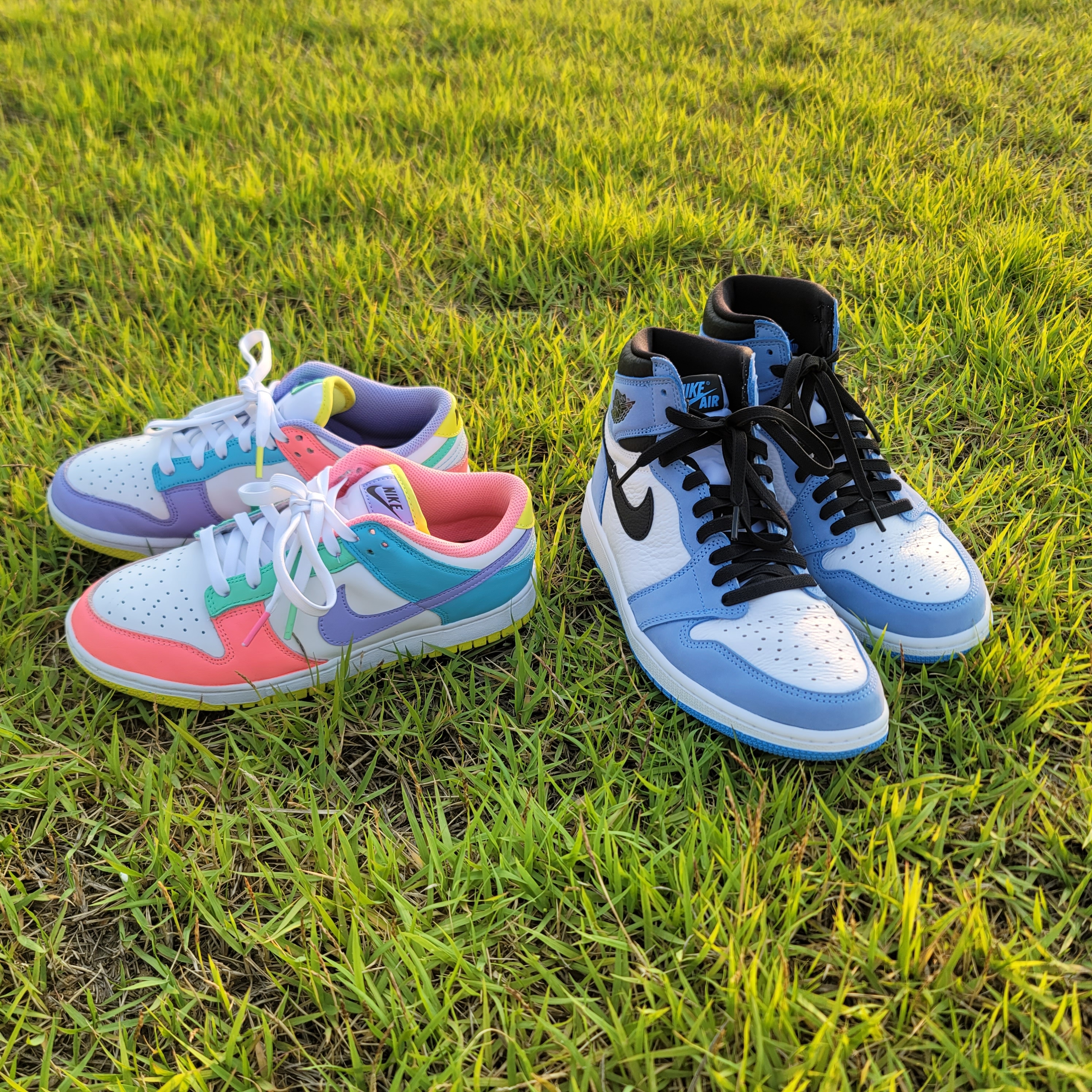 Jordan 1 Retro High OG University Blue, (W) Nike Dunk Low SE Candy 착용 스타일