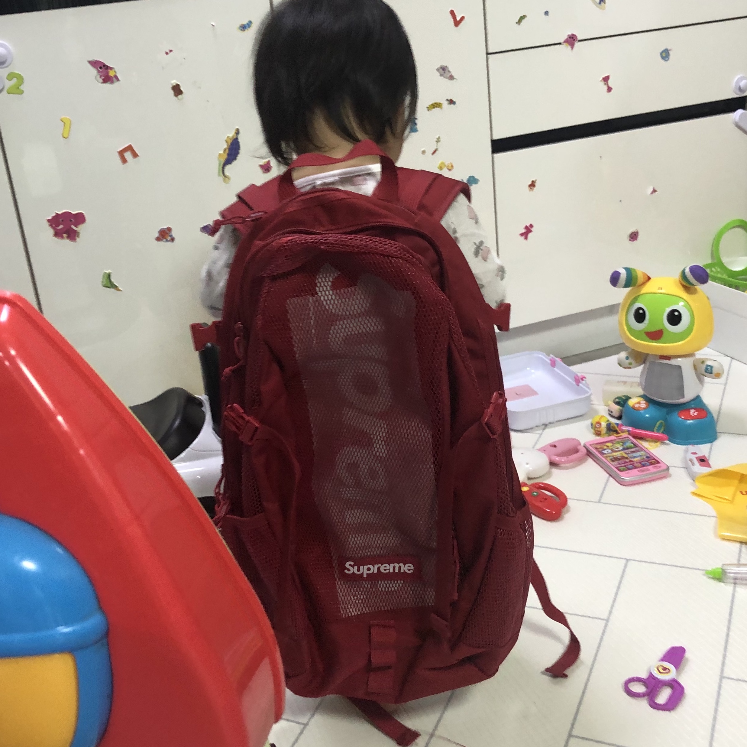 Supreme Backpack Dark Red - 20SS 착용 스타일