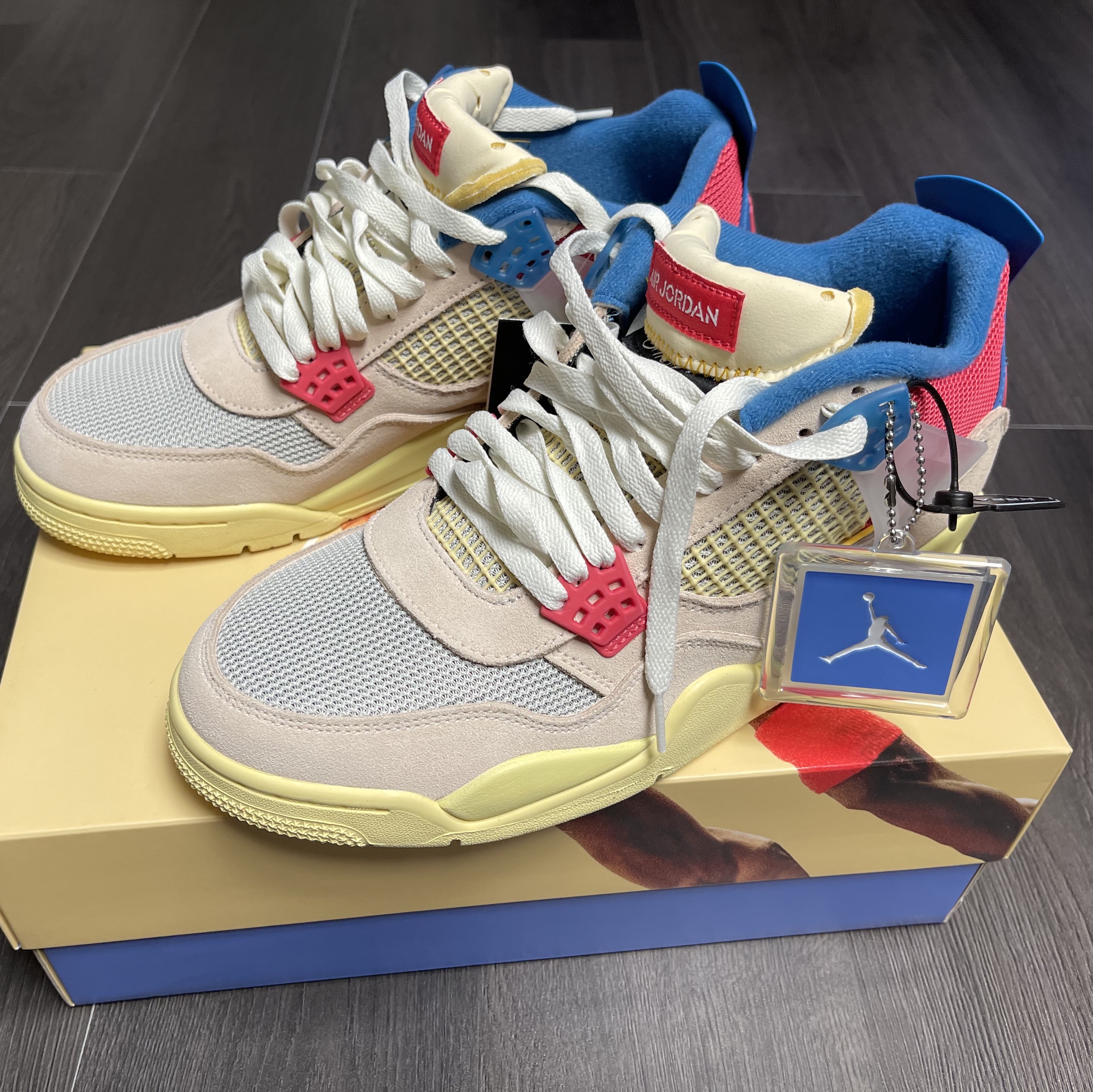Jordan 4 x Union Retro Guava Ice 착용 스타일