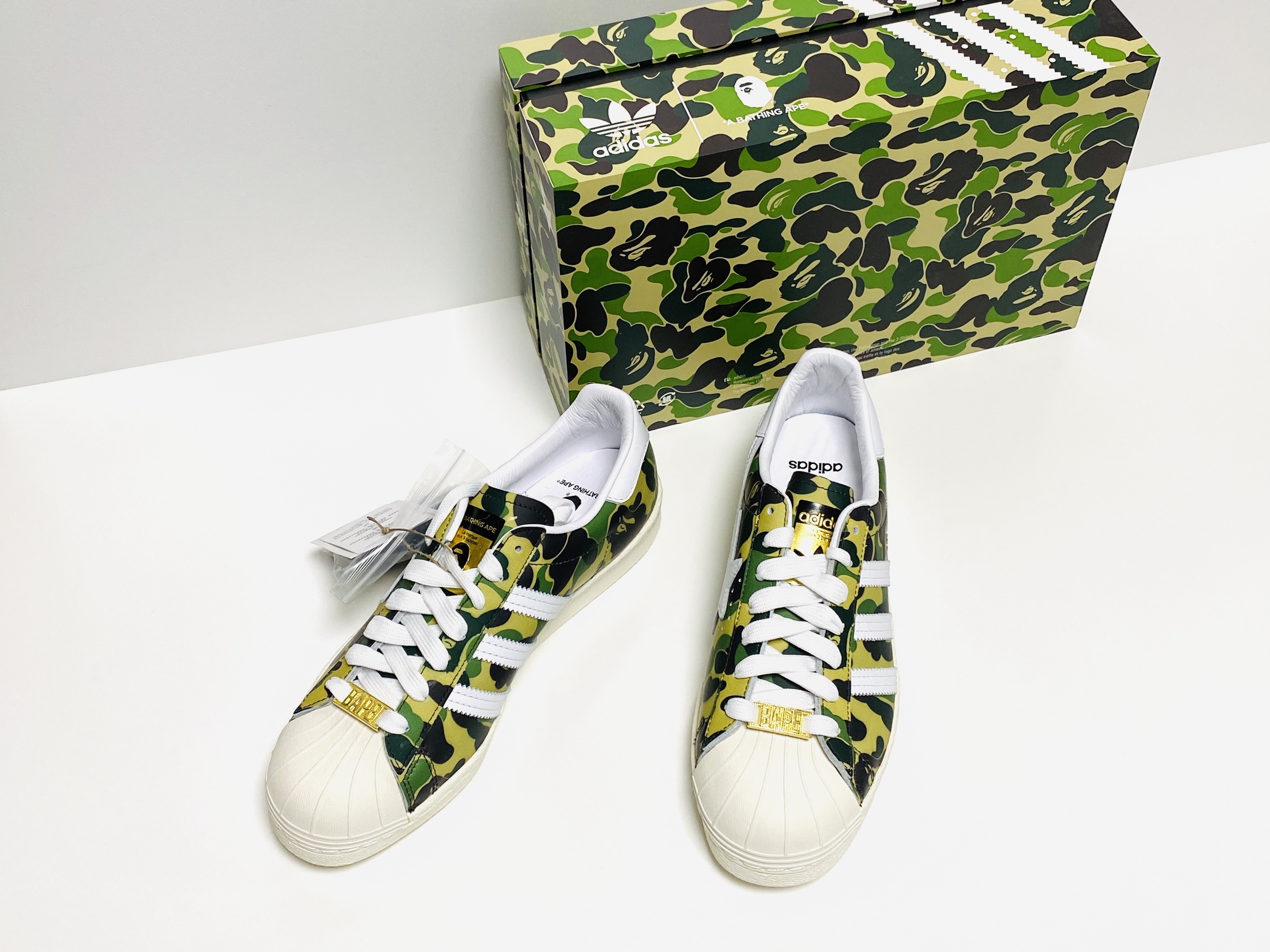 Adidas x BAPE Superstar 80s Green Camo 착용 스타일 - 2