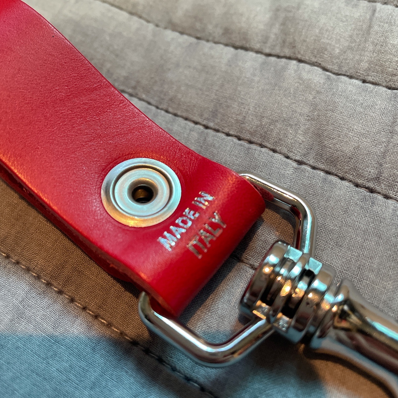 Supreme Leather Key Loop Red - 21SS 착용 스타일 - 1
