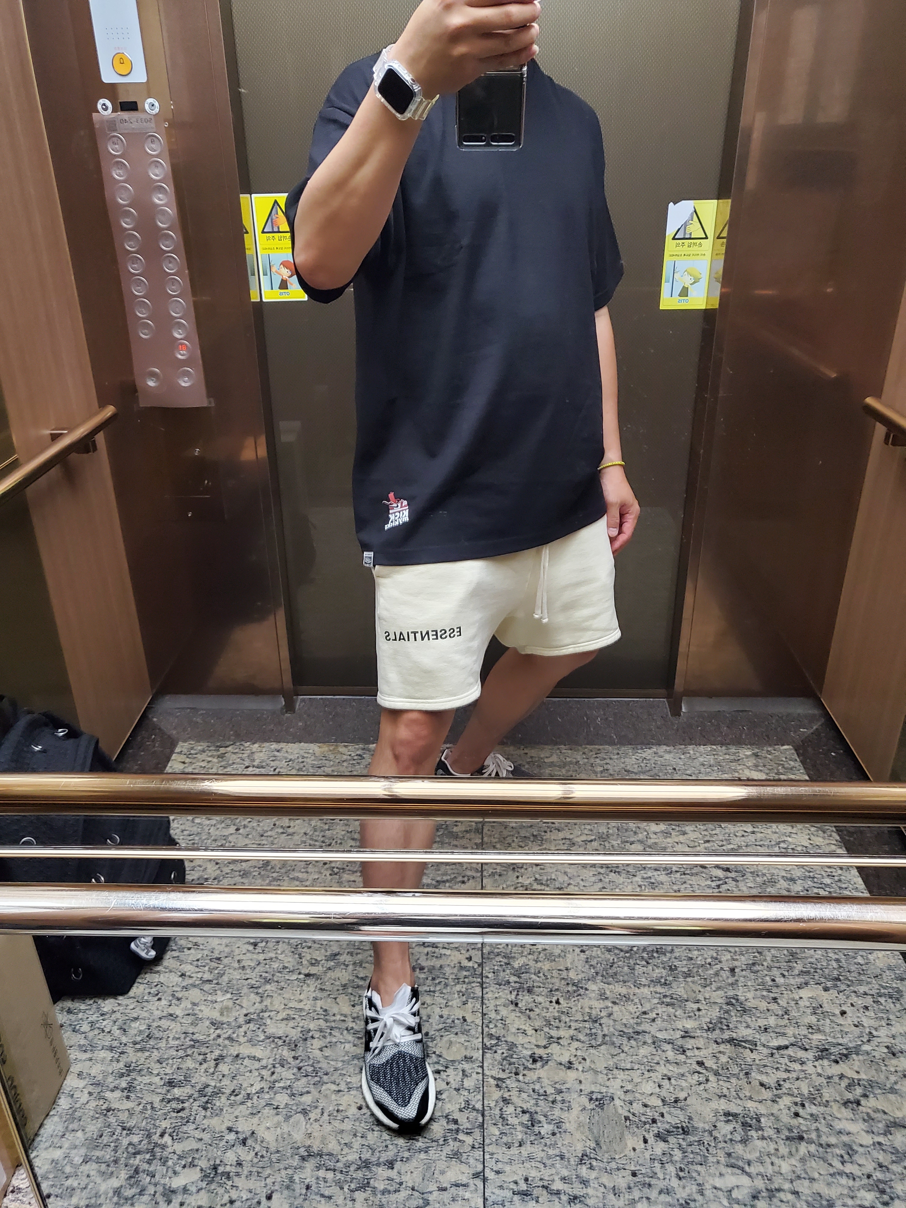 Y-3 Pureboost White Black 착용 스타일 - 1