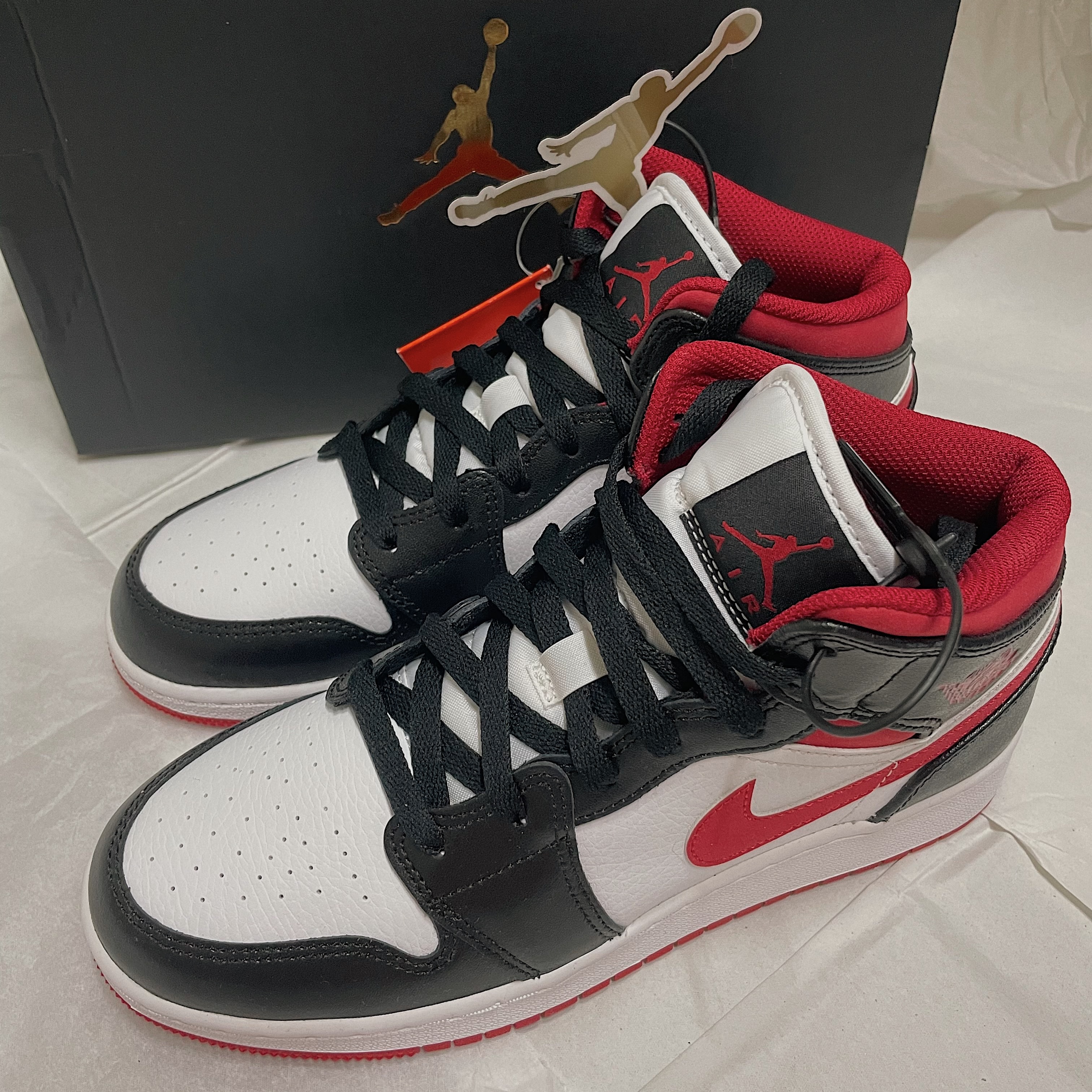 Jordan 1 Mid Gym Red Black White, (GS) Jordan 1 Mid Gym Red Black White 착용 스타일 - 2