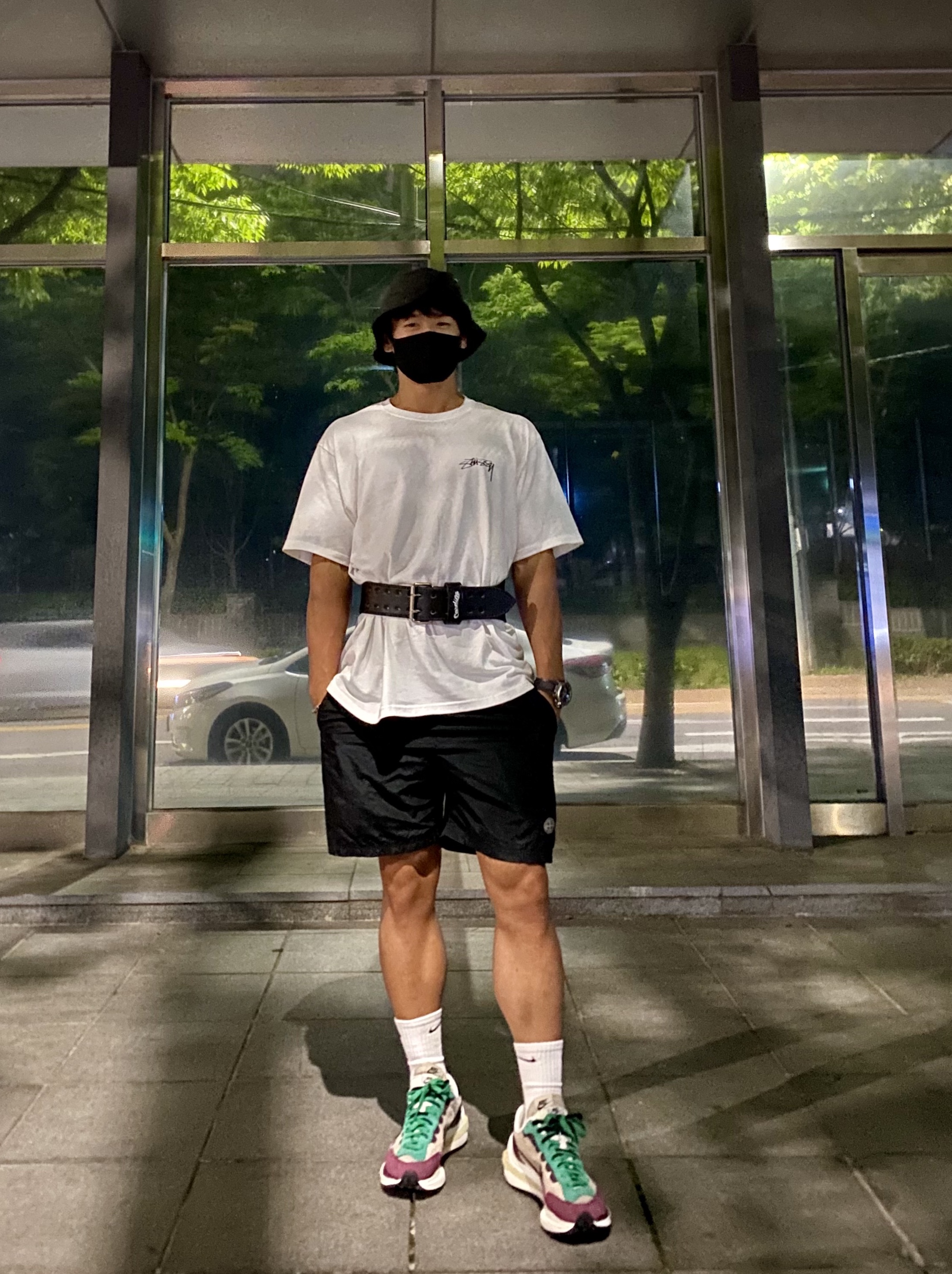Nike x Sacai VaporWaffle String & Black Villain Red, Stone Island B0943 Nylon Metal Swimming Trunk Black - 21SS 착용 스타일