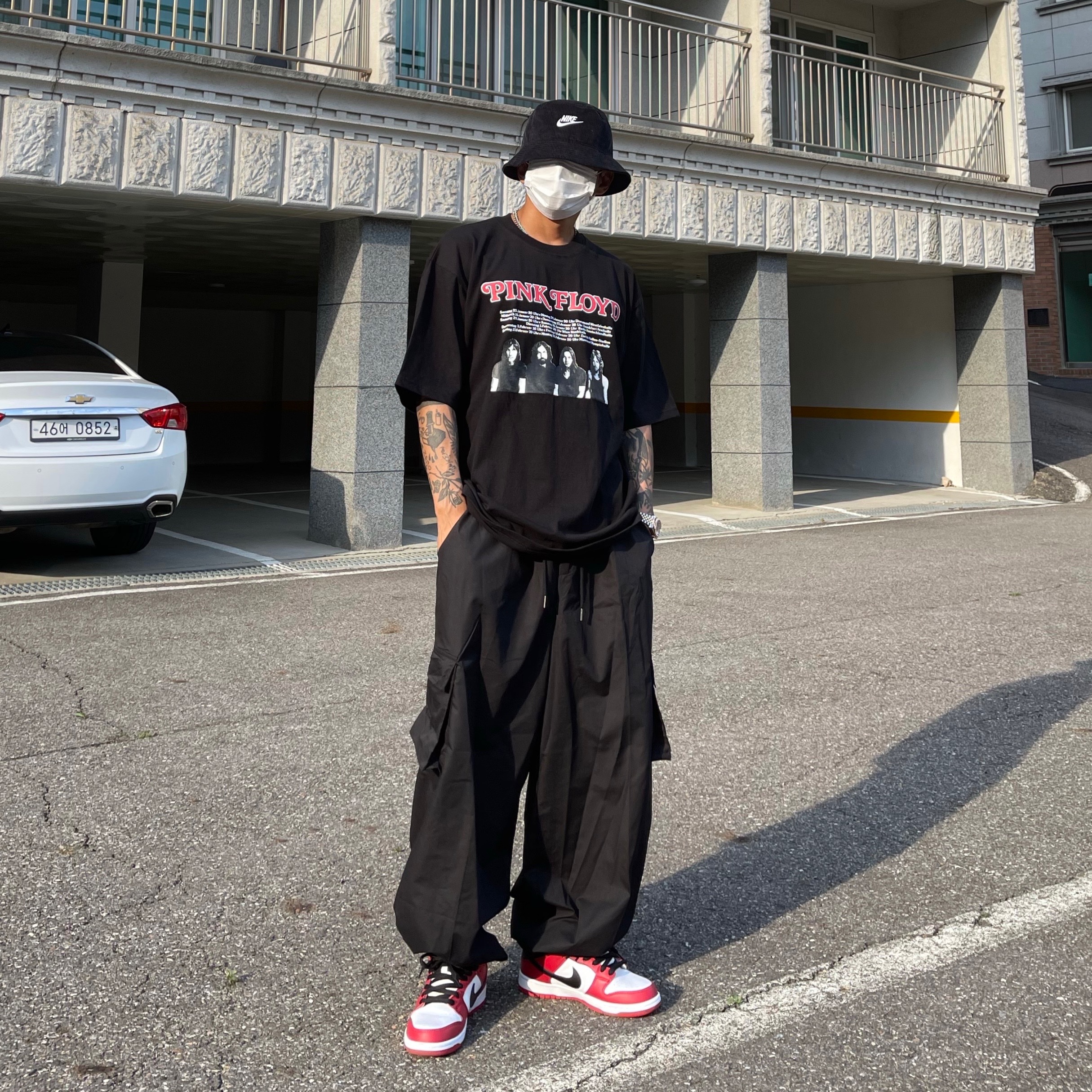 Nike SB Dunk Low Pro Chicago 착용 스타일 - 1