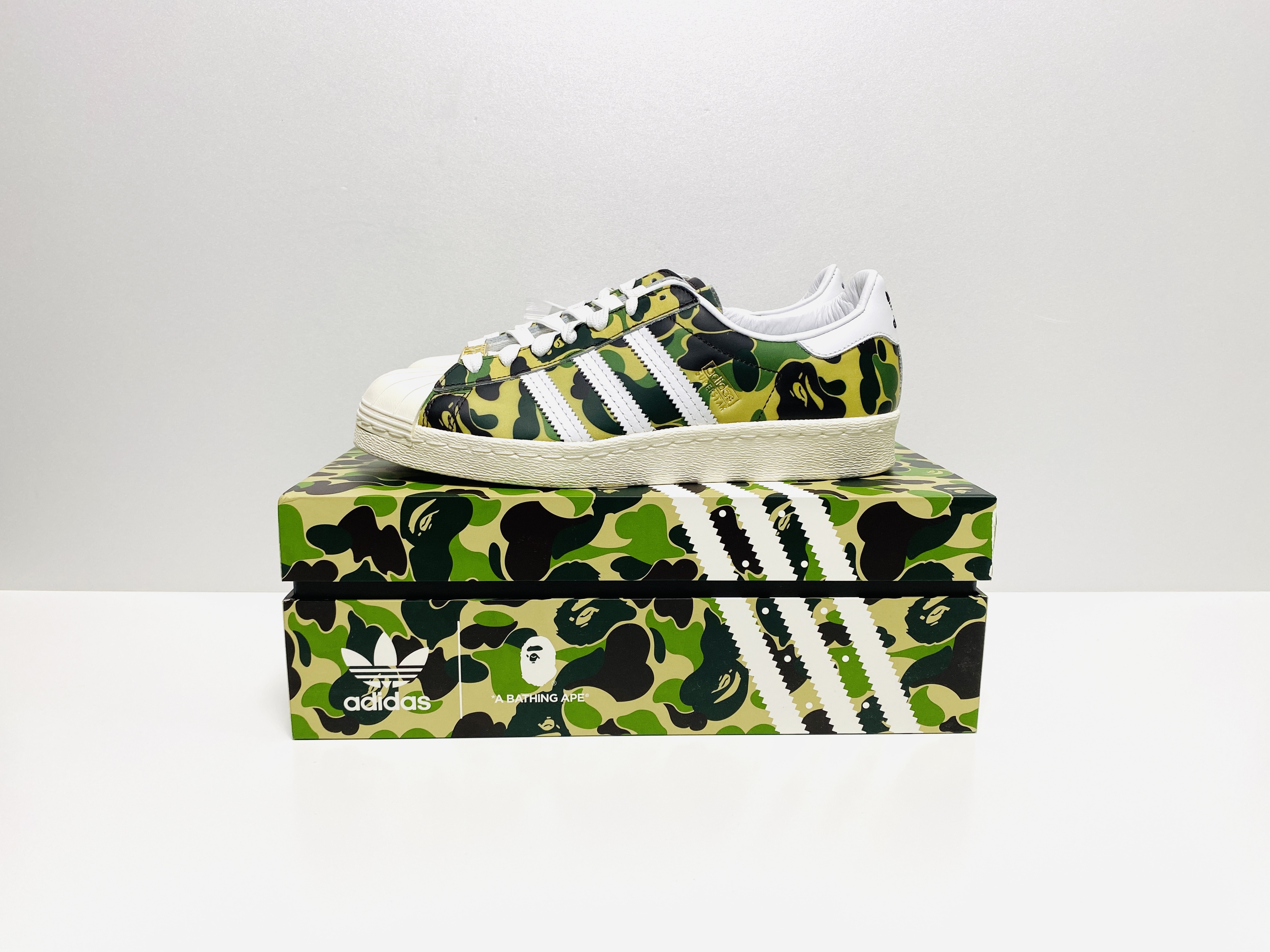 Adidas x BAPE Superstar 80s Green Camo 착용 스타일 - 1