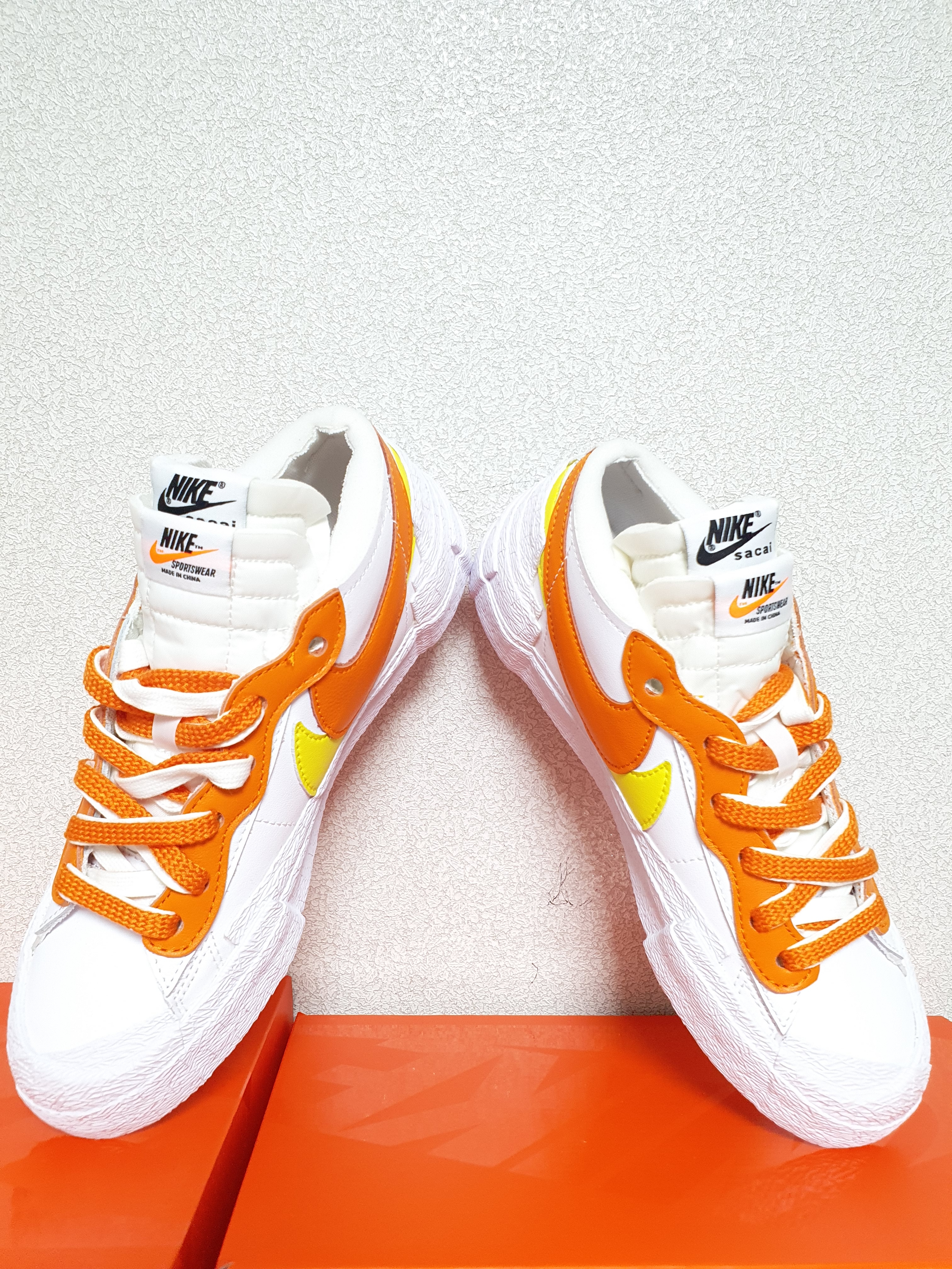 Nike x Sacai Blazer Low Magma Orange 착용 스타일 - 1