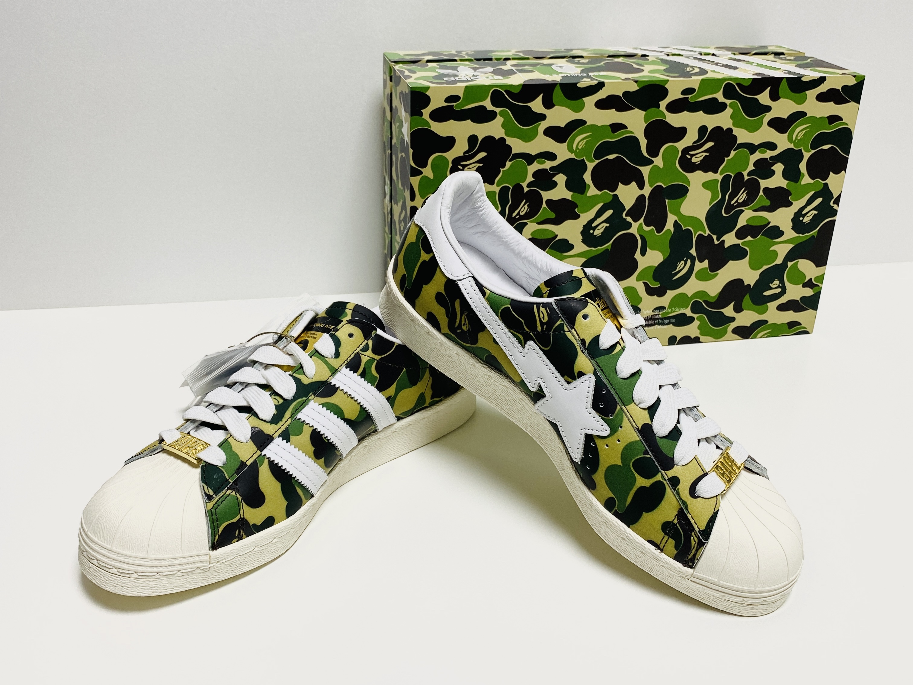 Adidas x BAPE Superstar 80s Green Camo 착용 스타일 - 3