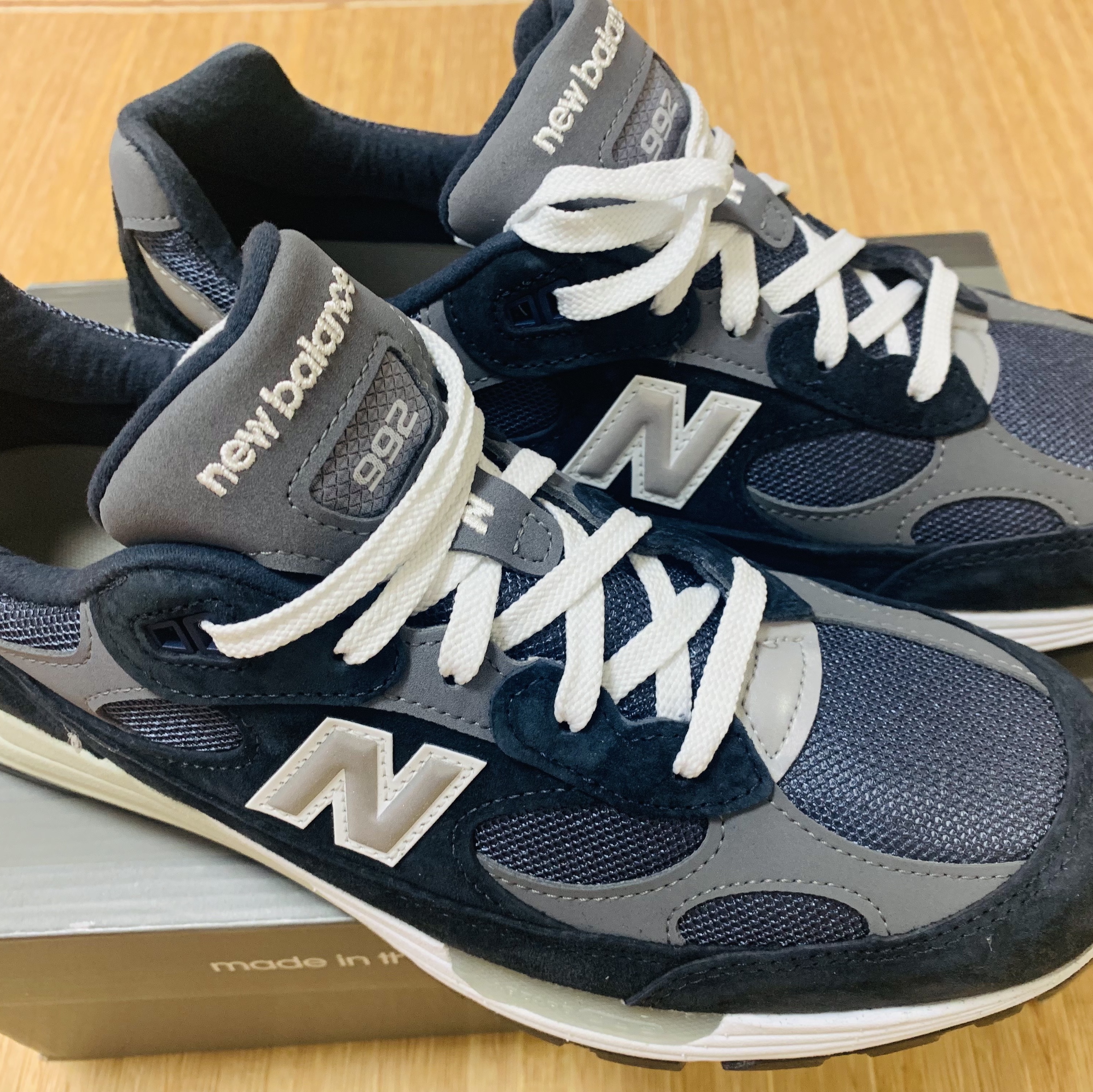 New Balance 992 Made in USA Navy 착용 스타일 - 2
