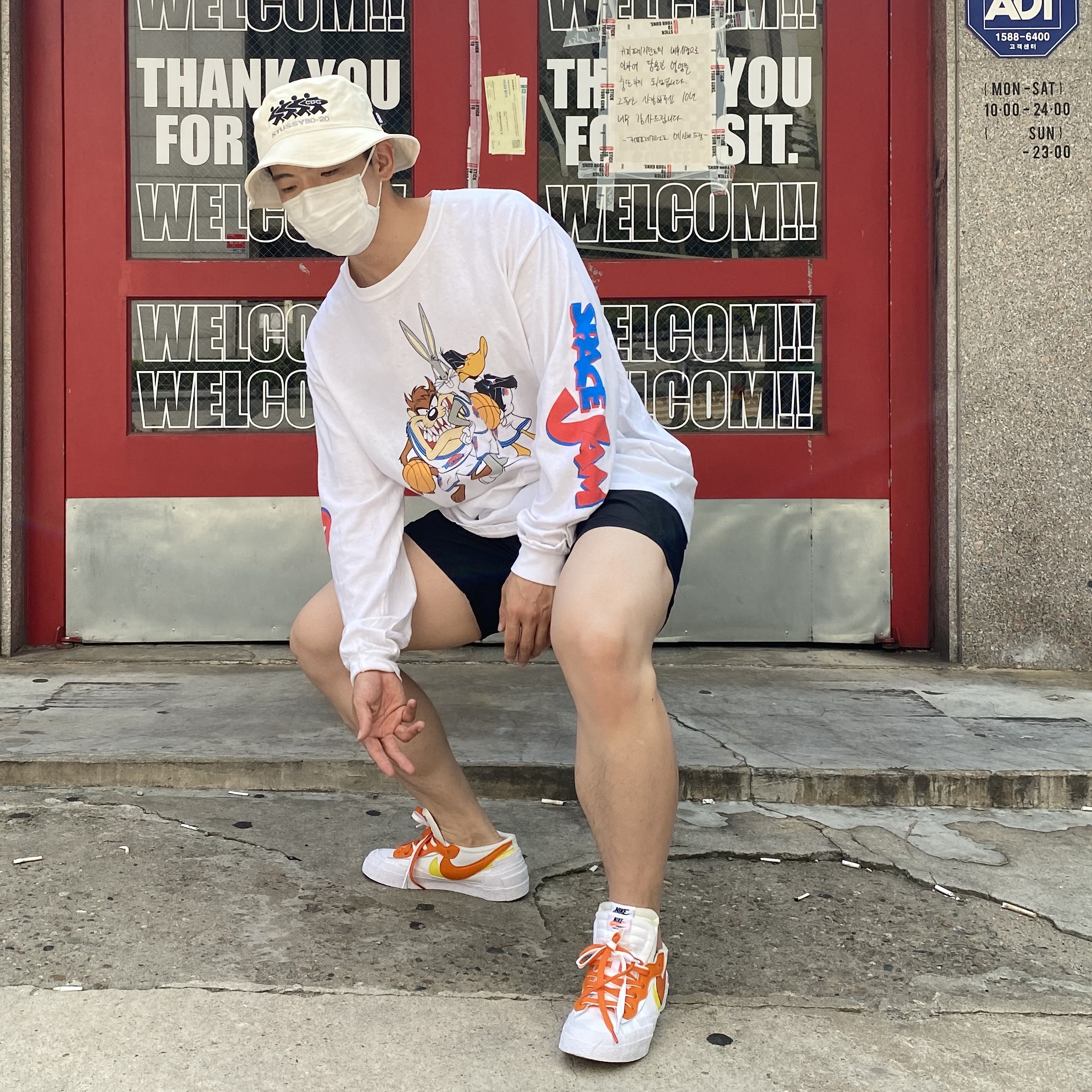 Nike x Sacai Blazer Low Magma Orange, Stussy x CDG Canvas Bucket Hat 착용 스타일