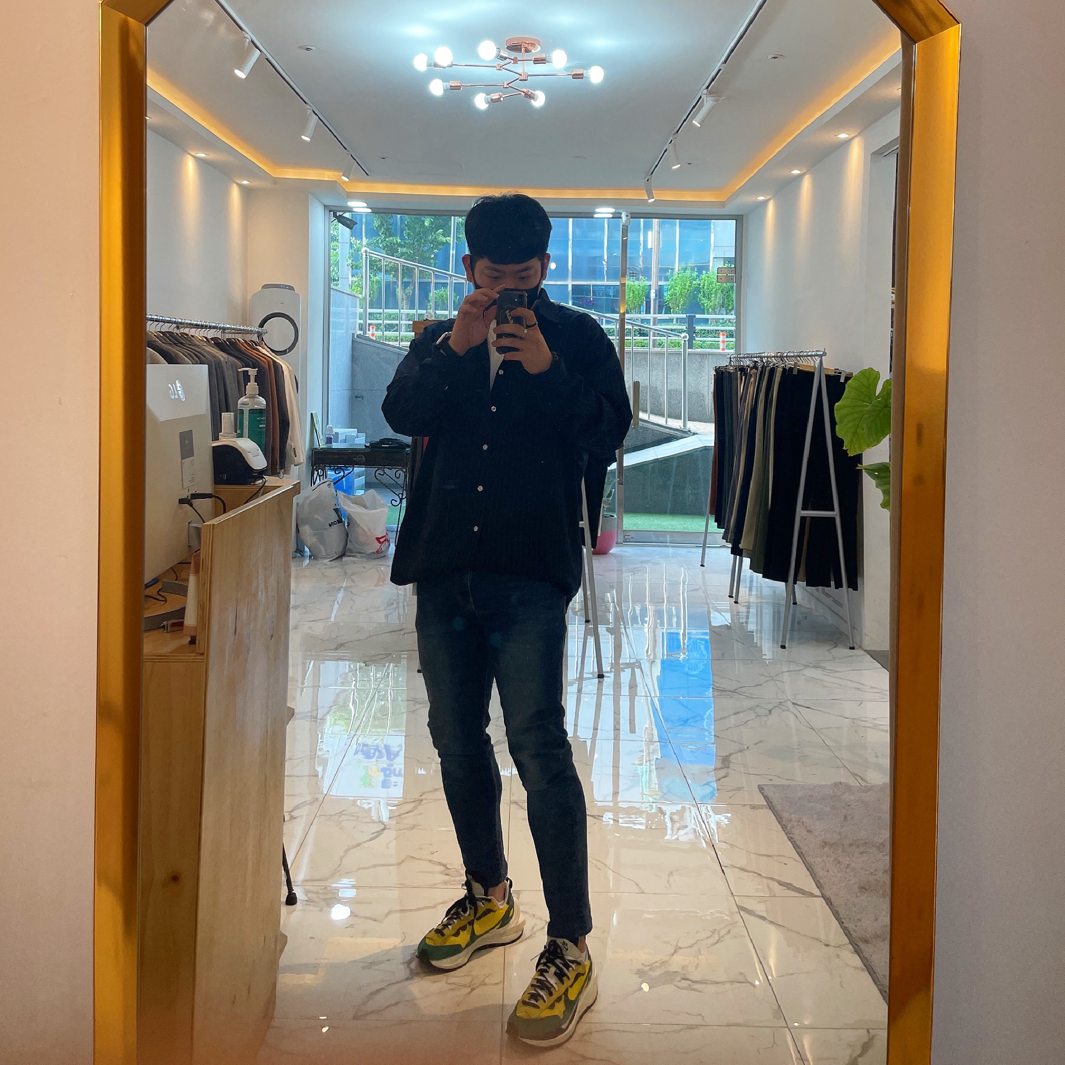 Nike x Sacai VaporWaffle Tour Yellow & Gorge Green Sail 착용 스타일