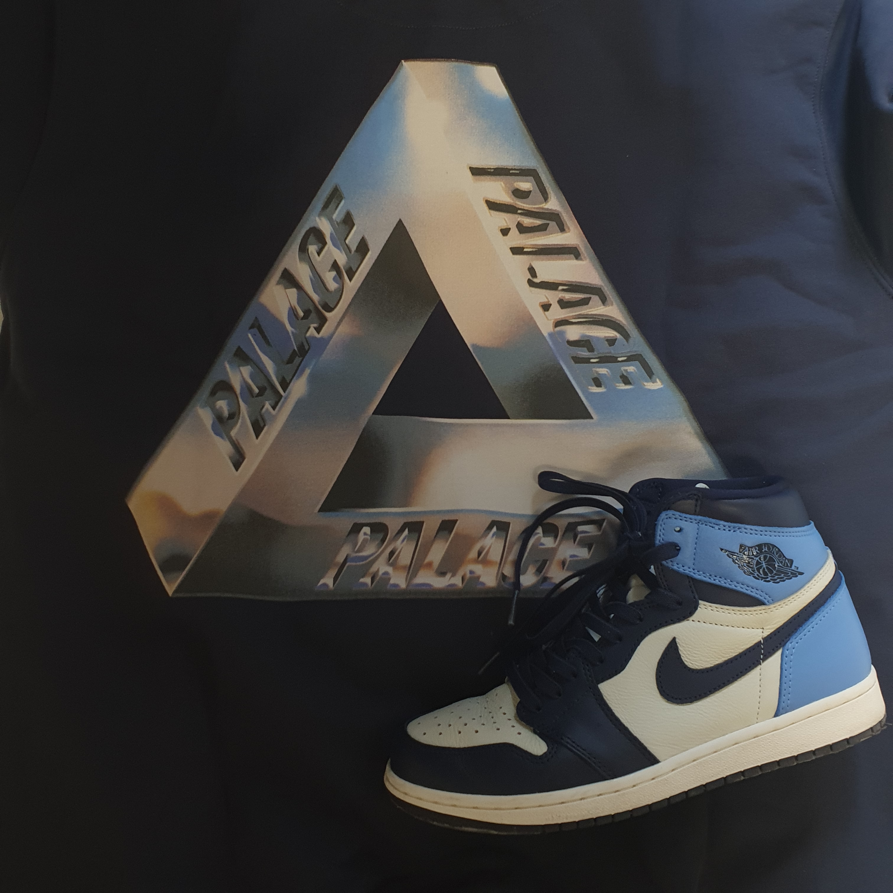 Palace Tri-Chrome Hood Navy - 21SS, Jordan 1 Retro High Obsidian UNC 착용 스타일