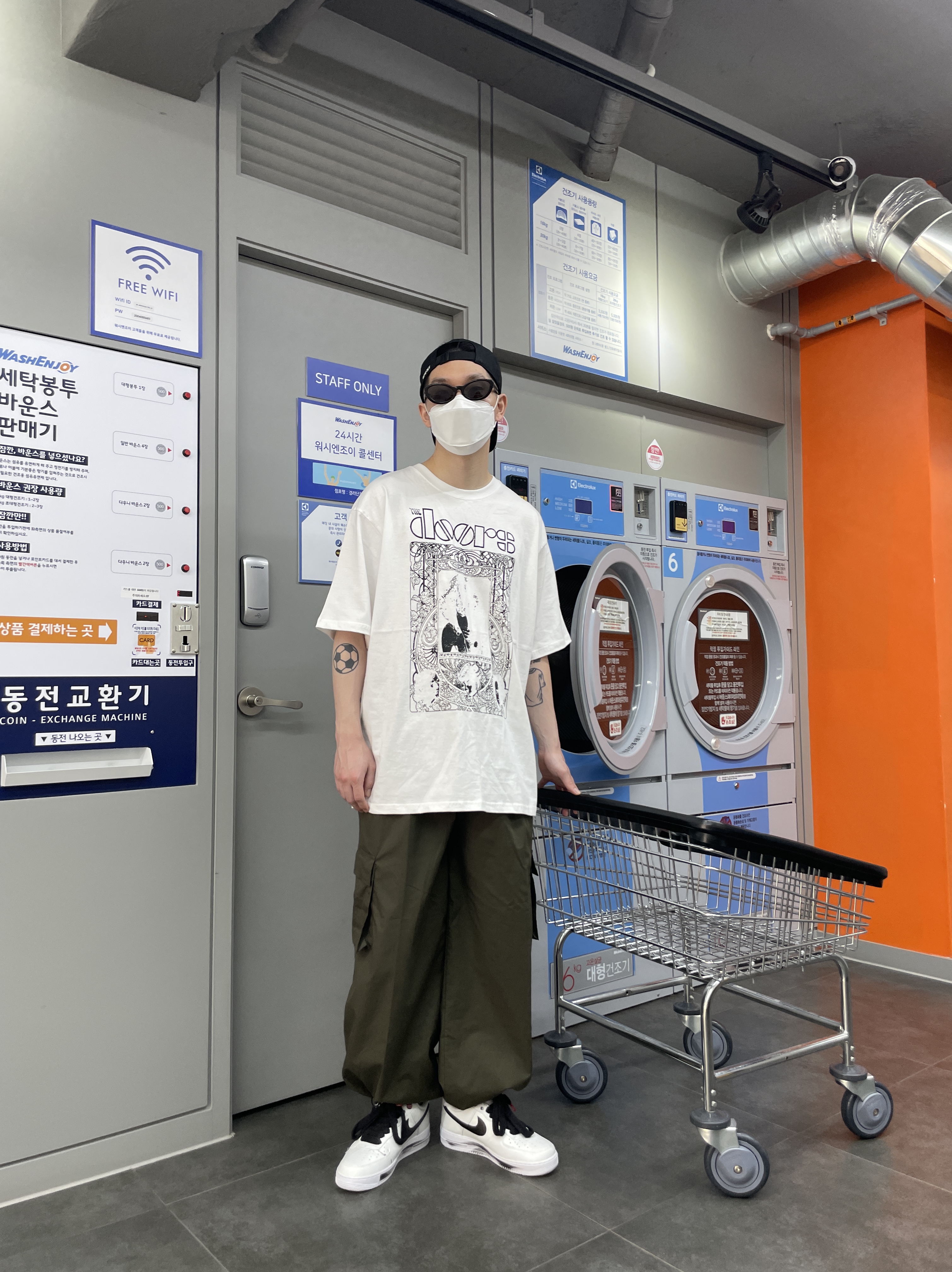 Nike x Peaceminusone Air Force 1 Low Para-Noise 2.0 착용 스타일