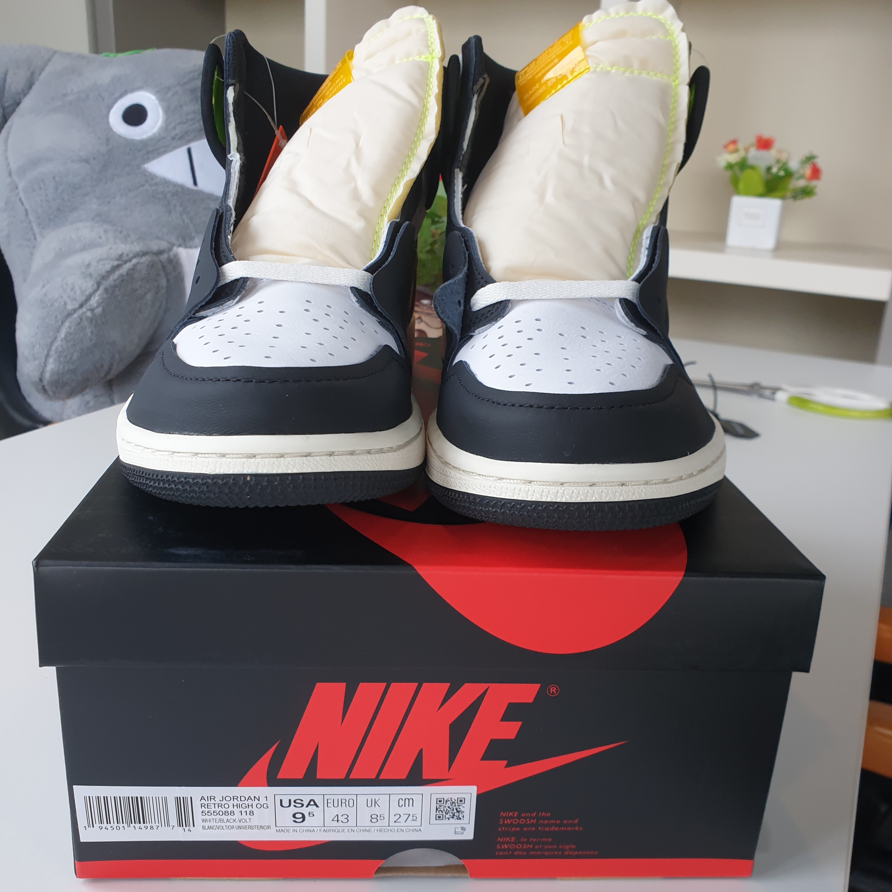 Jordan 1 Retro High OG Volt Gold 착용 스타일 - 5