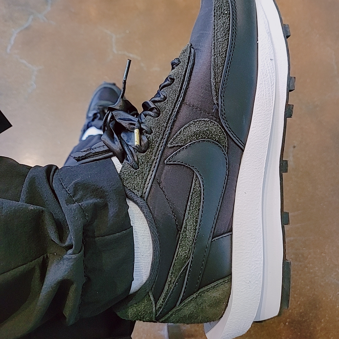 Nike x Sacai LDWaffle Black Nylon 착용 스타일 - 2