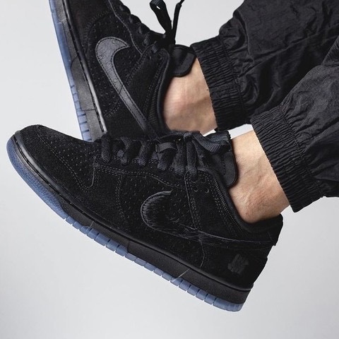 Nike x Undefeated Dunk Low SP 5 On It 착용 스타일 - 3