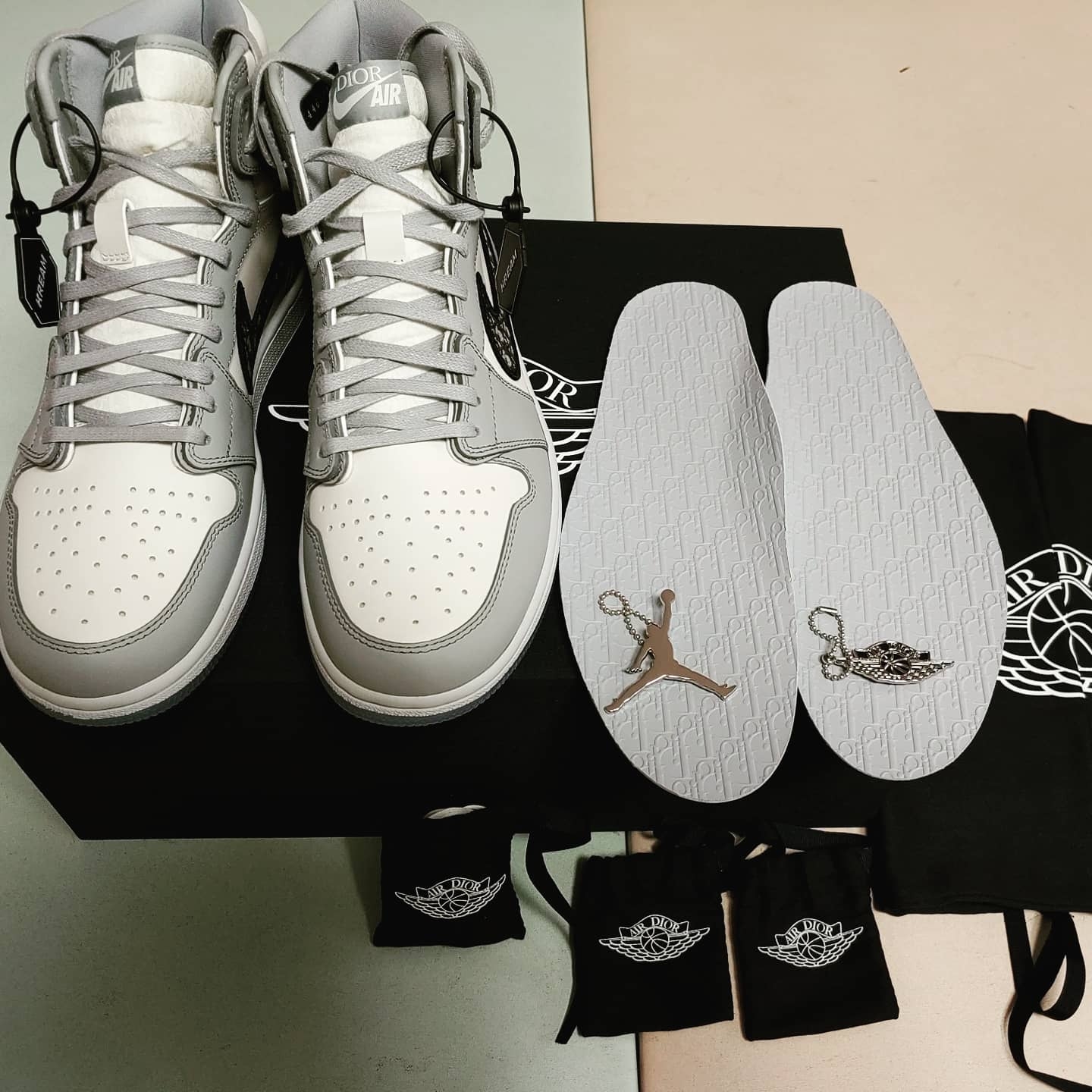 Jordan 1 x Dior High OG, Jordan 1 Retro High Rookie of the Year 착용 스타일 - 1