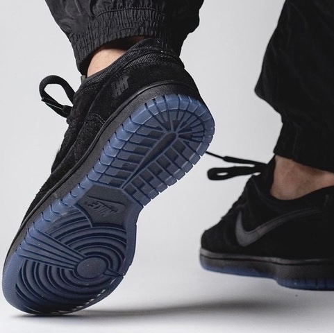 Nike x Undefeated Dunk Low SP 5 On It 착용 스타일 - 5
