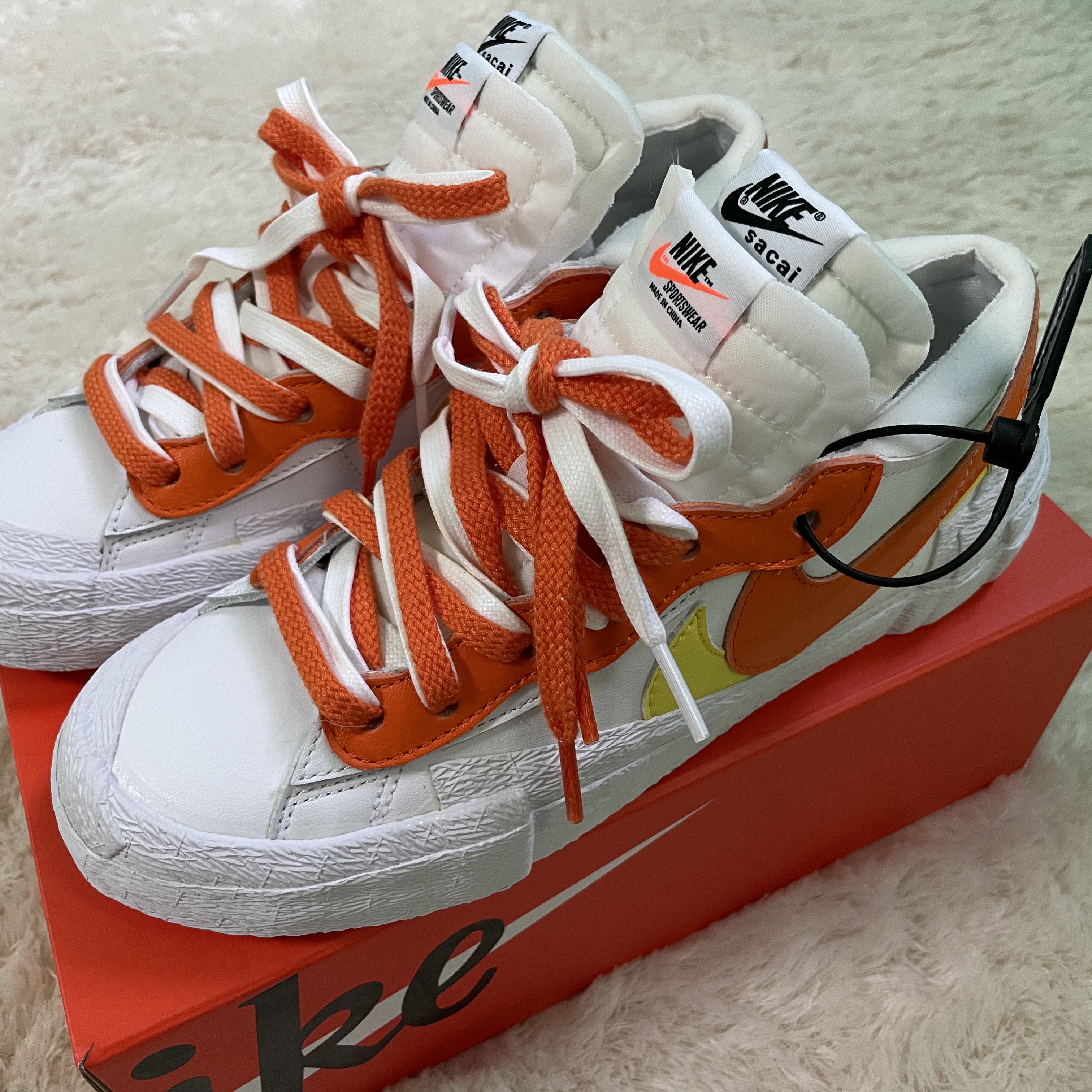 Nike x Sacai Blazer Low Magma Orange 착용 스타일