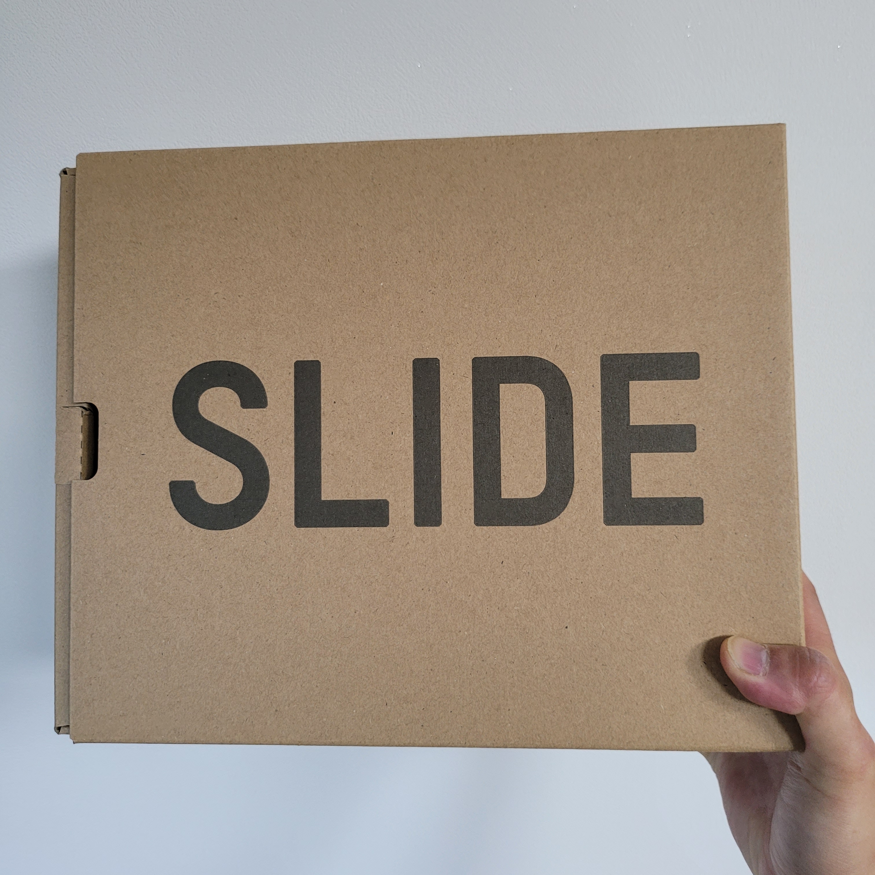 Adidas Yeezy Slide Pure 착용 스타일 - 3