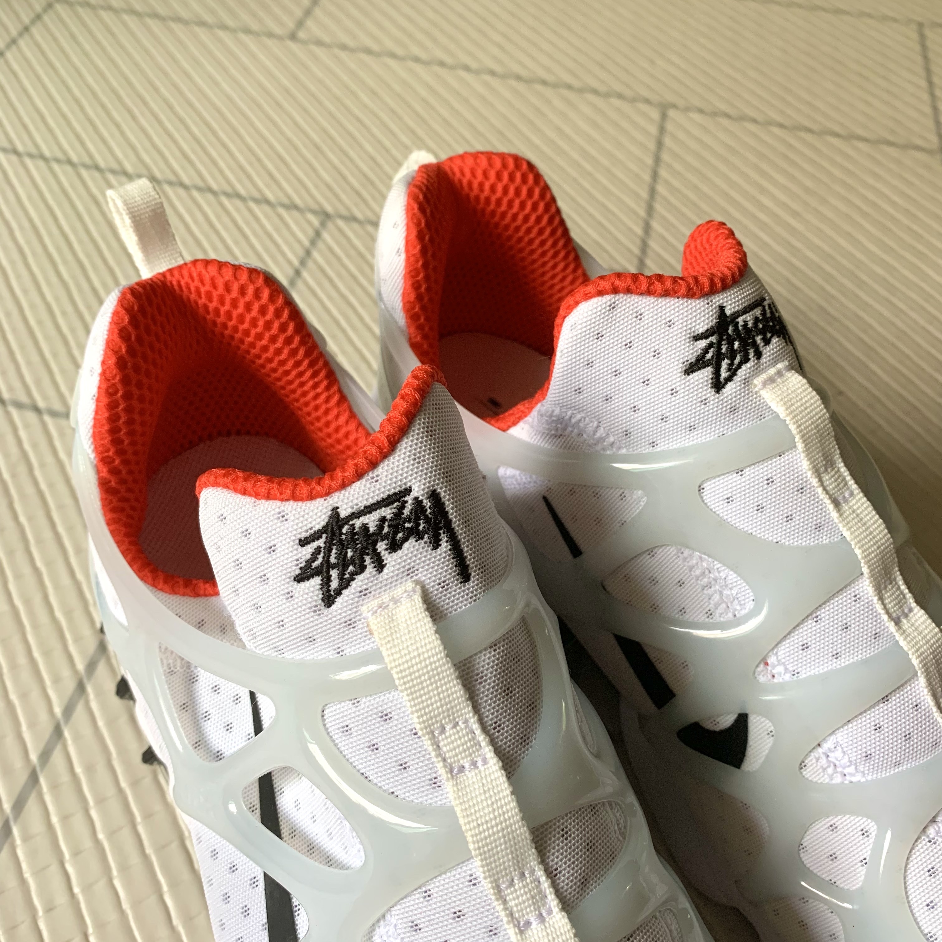 Nike x Stussy Air Zoom Spiridon Kukini White 착용 스타일 - 5