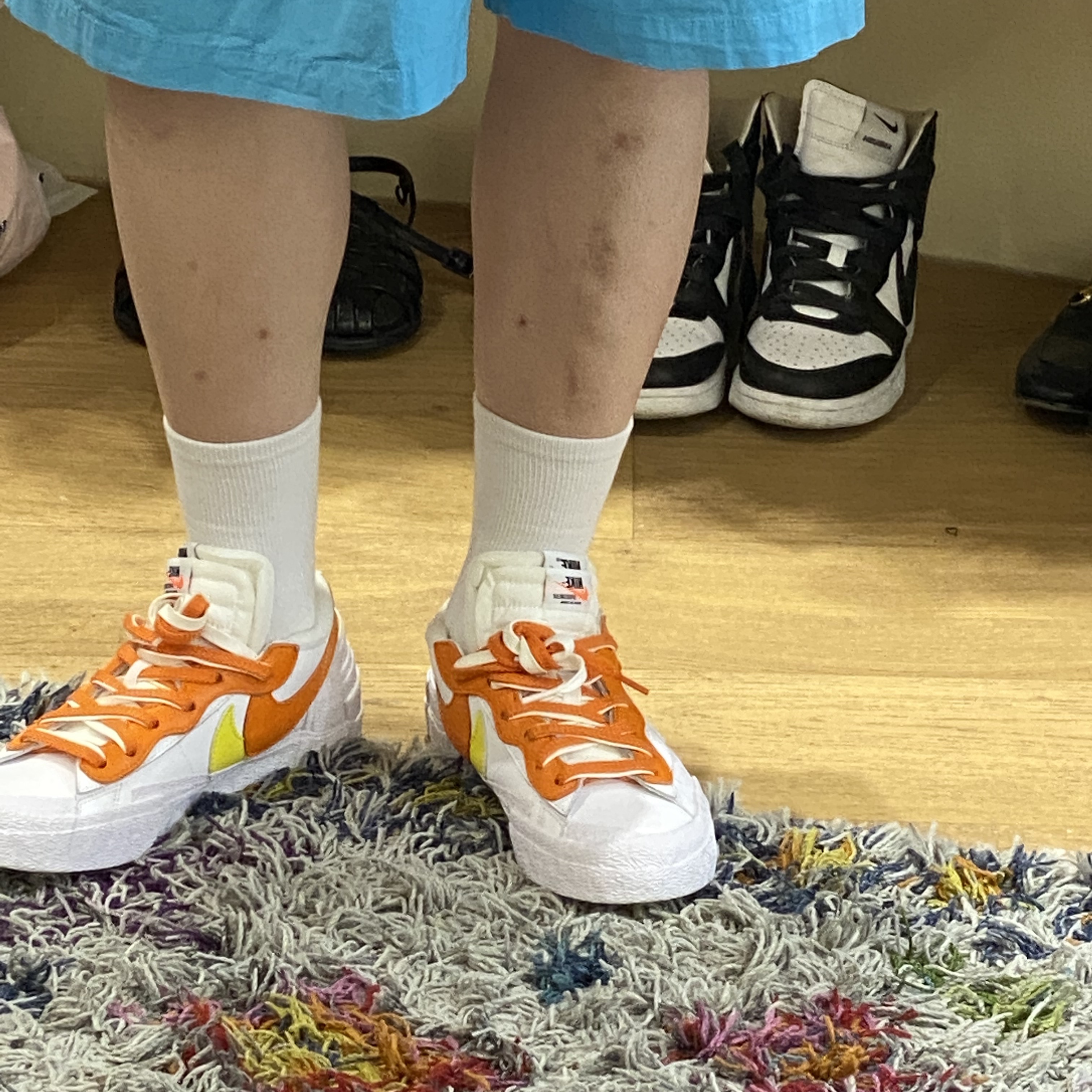 Nike x Sacai Blazer Low Magma Orange, Nike x Ambush Dunk High Black 착용 스타일