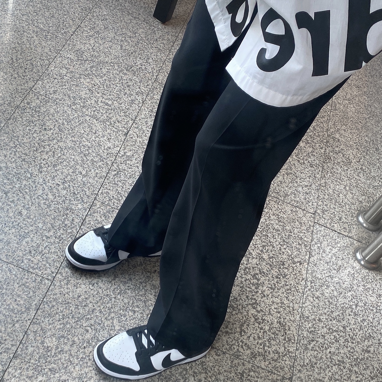 Nike Dunk Low Retro Black 착용 스타일 - 2