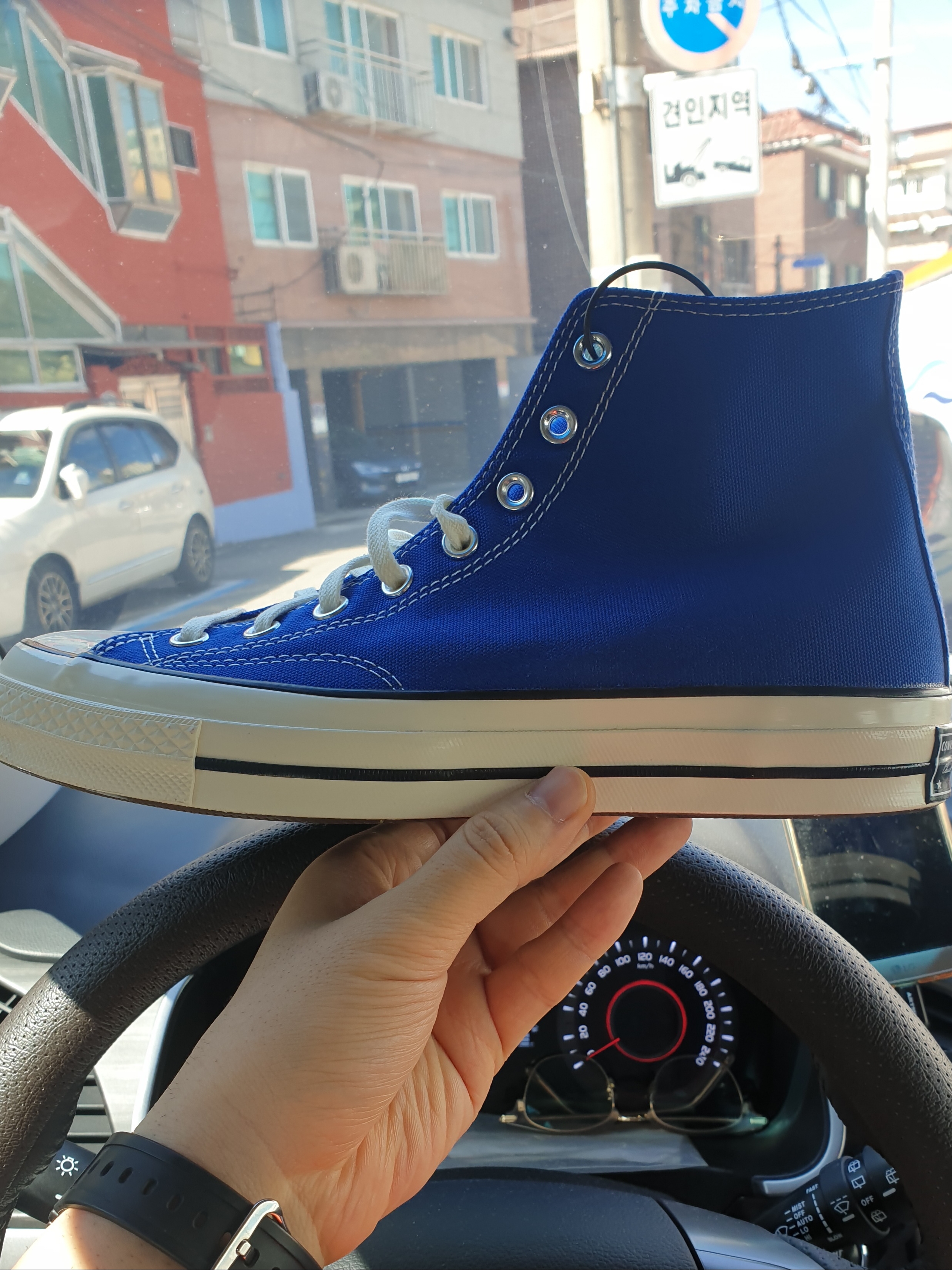 Converse Chuck 70 High Rush Blue 착용 스타일